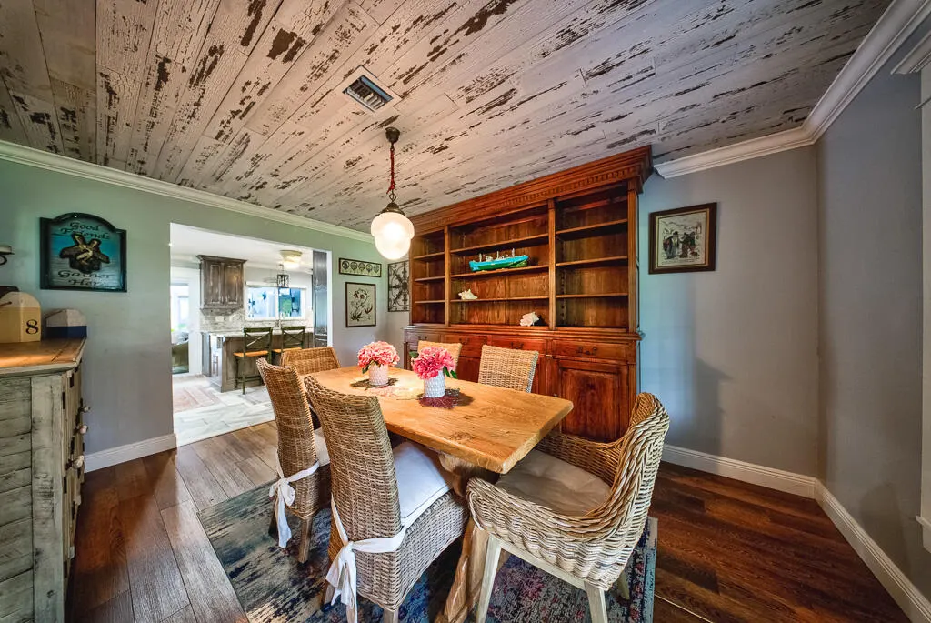 4651 Hunting Trail