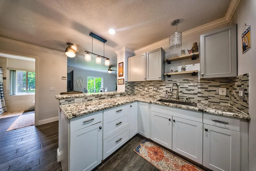 4651 Hunting Trail