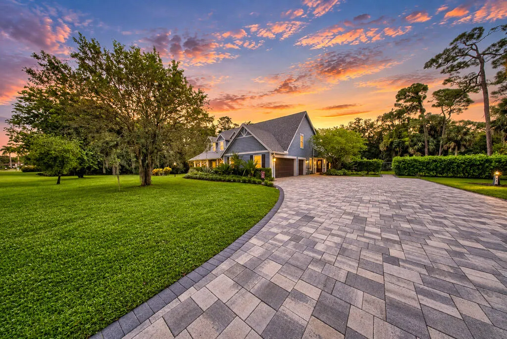 4651 Hunting Trail