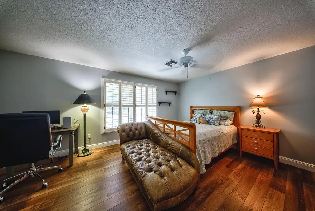 4651 Hunting Trail