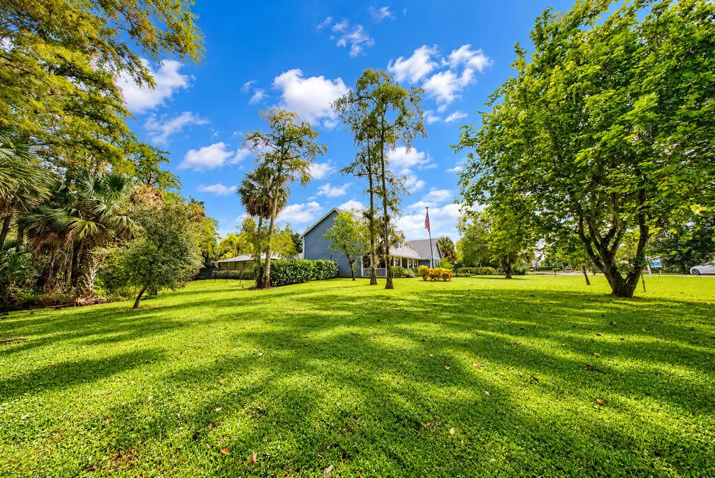 4651 Hunting Trail