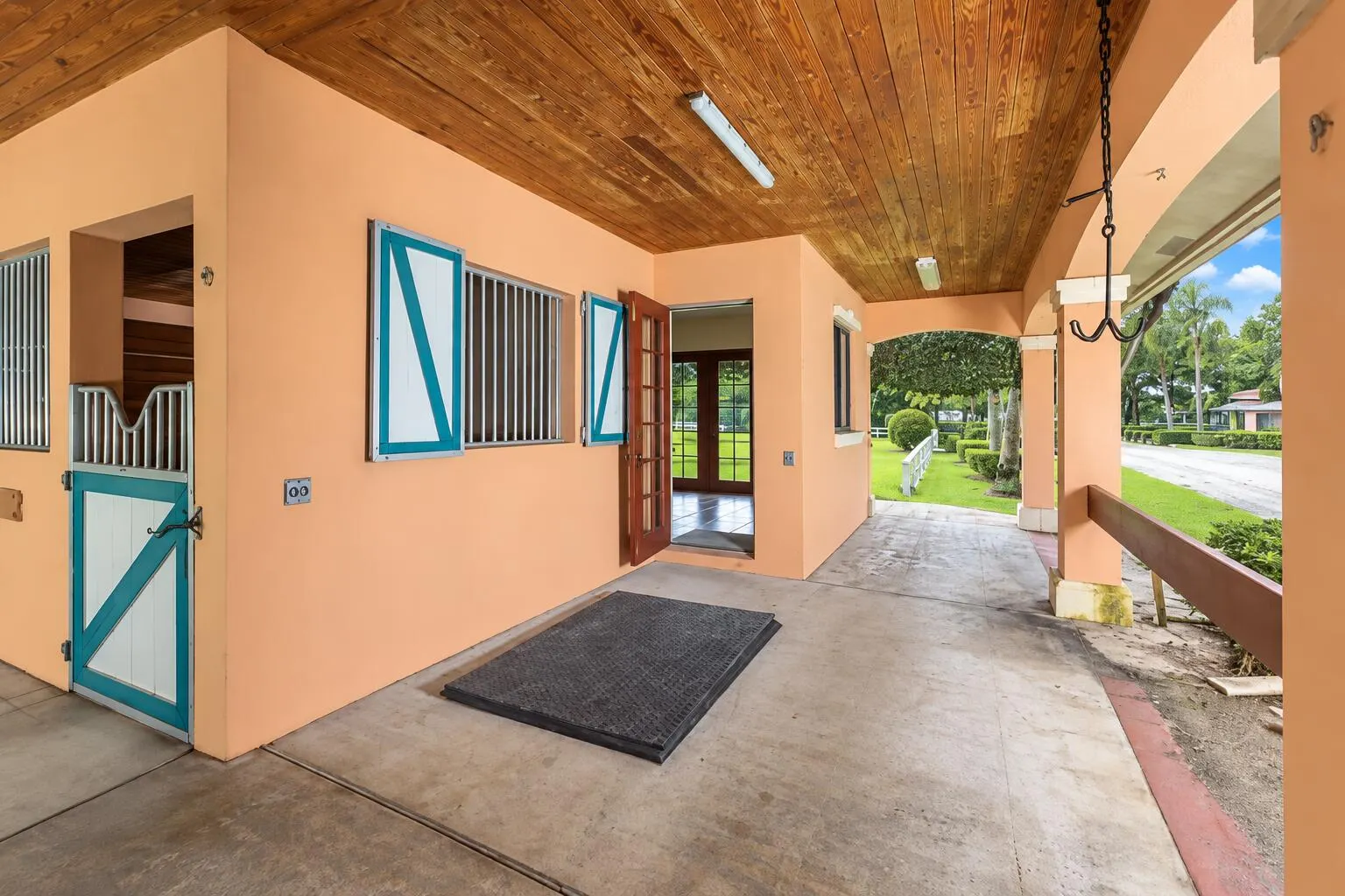 3206 OLDE HAMPTON Drive