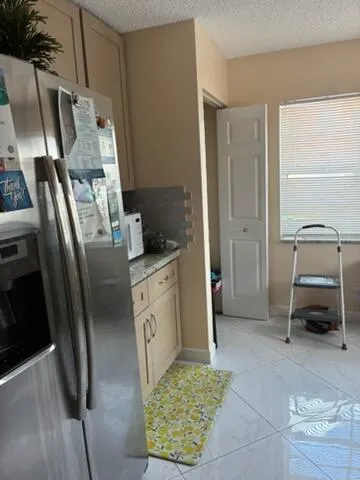 3305 APACHE Lane