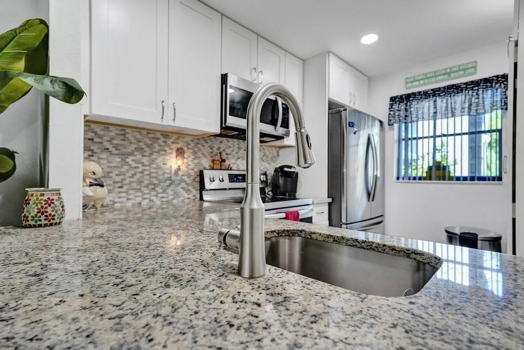 3060 HOLIDAY SPRINGS Boulevard #106