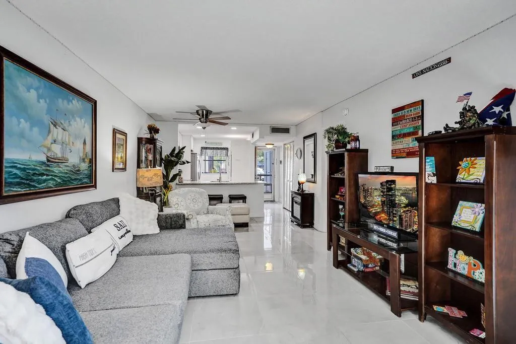 3060 HOLIDAY SPRINGS Boulevard #106