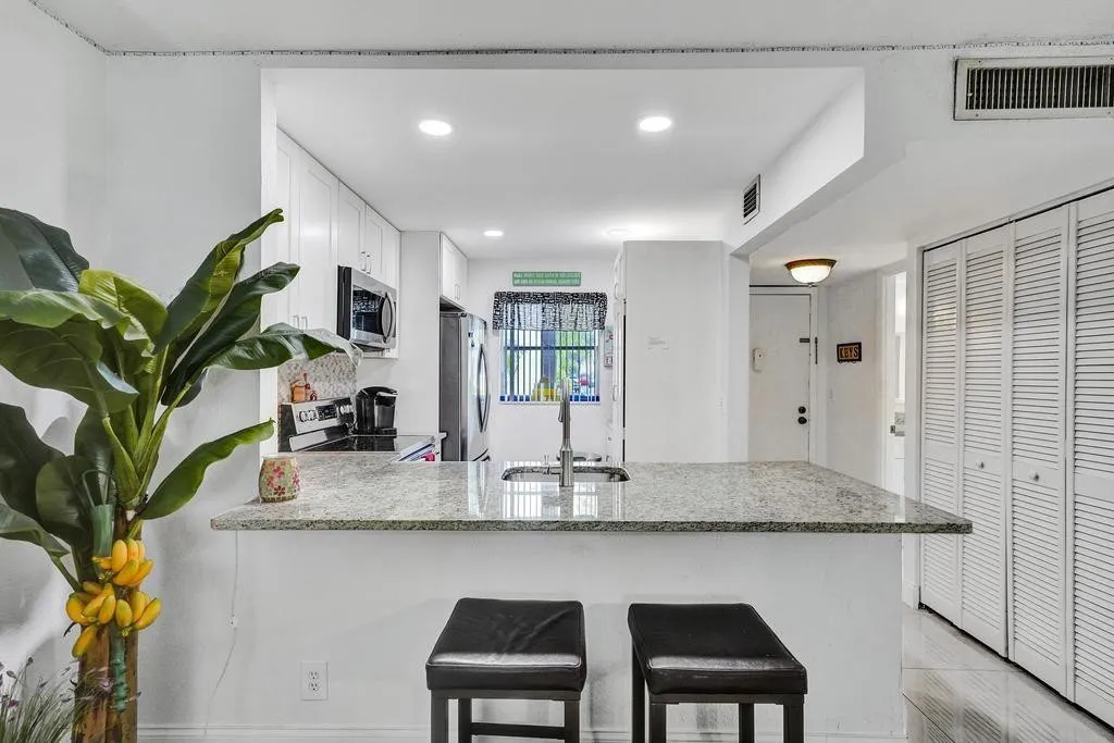 3060 HOLIDAY SPRINGS Boulevard #106
