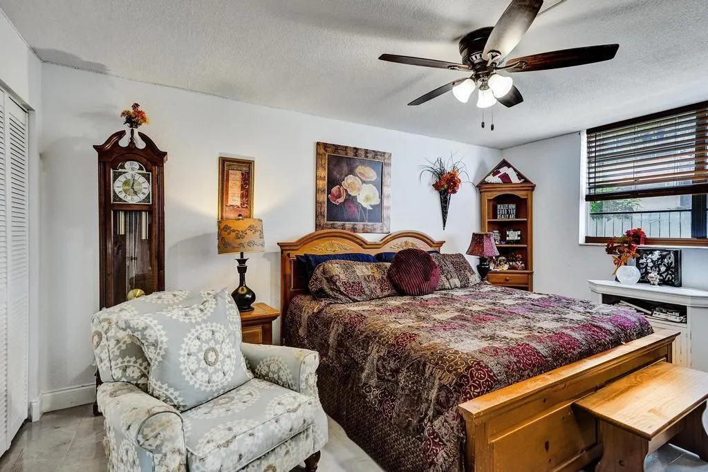 3060 HOLIDAY SPRINGS Boulevard #106