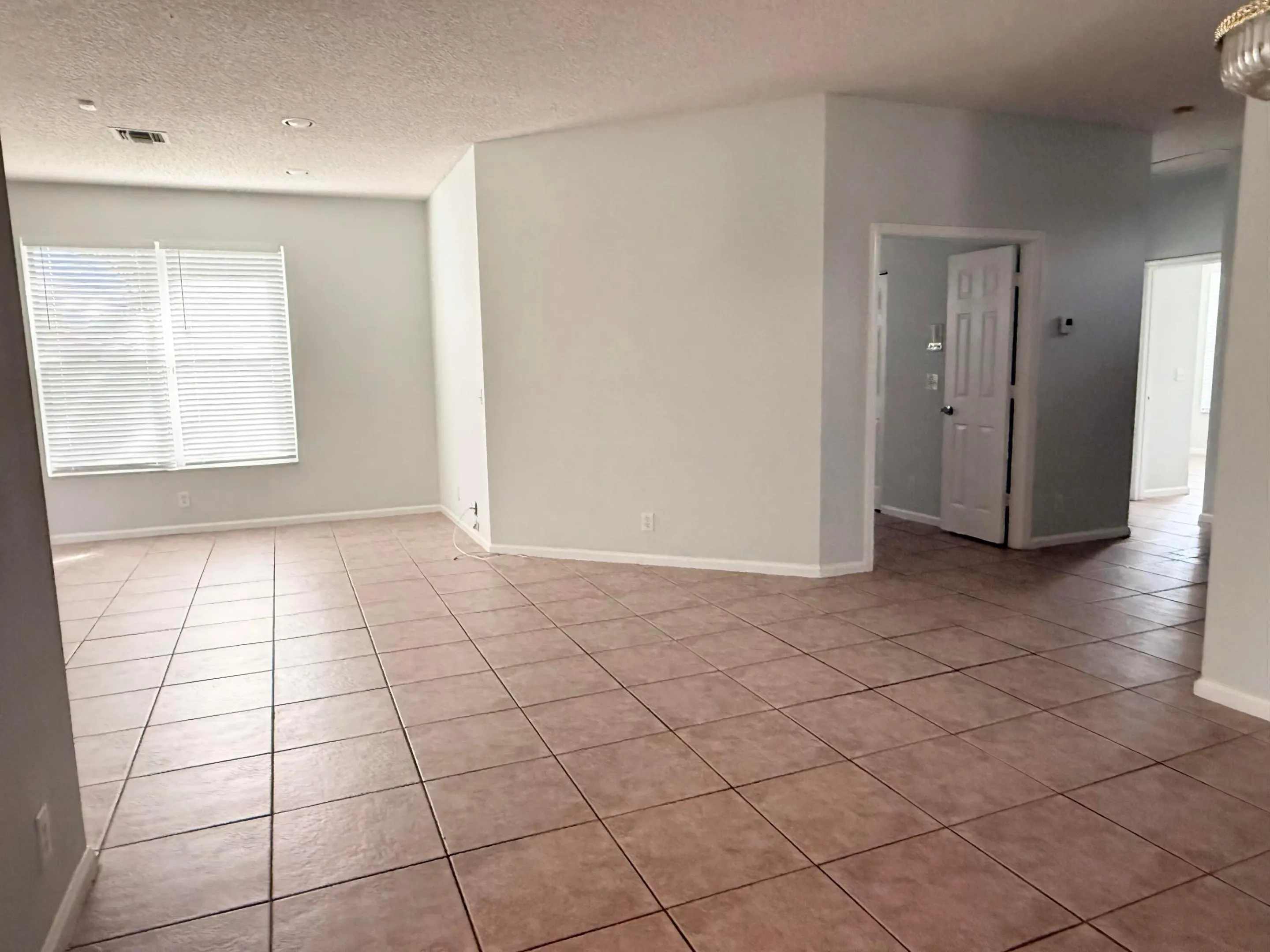 12077 Sunset Point Circle