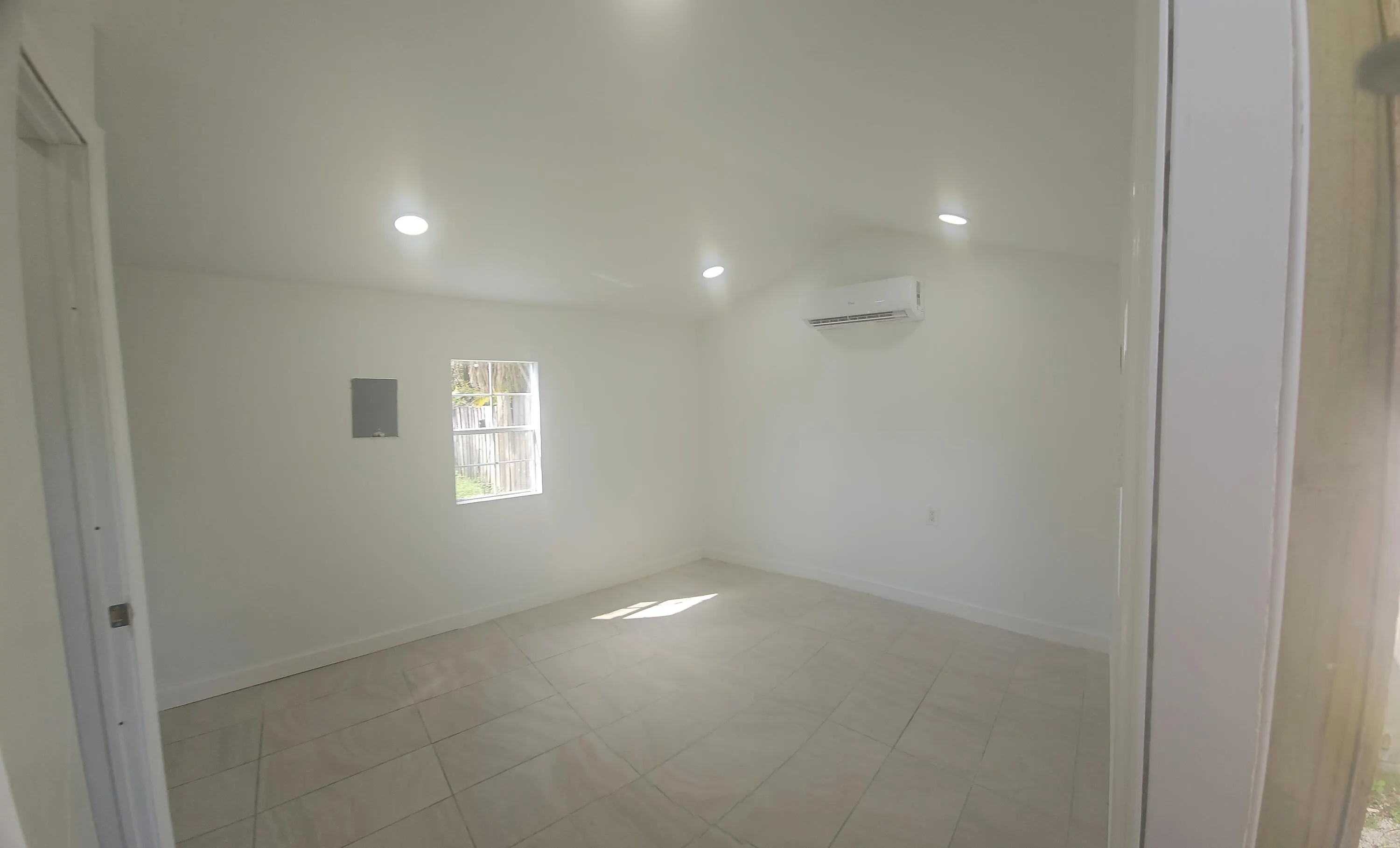 1133 NE 15th Avenue #17