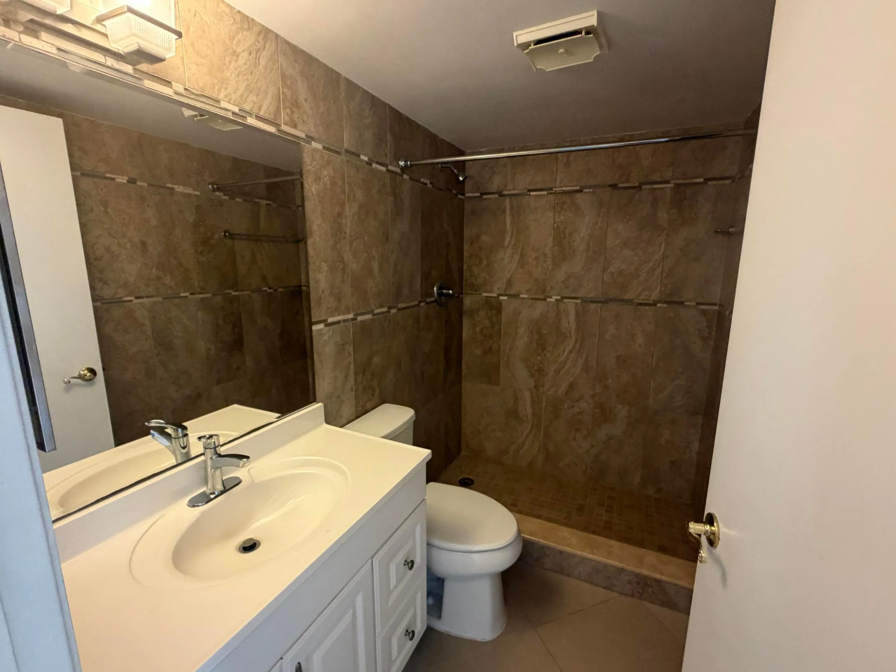 7380 NW 18TH Street #204