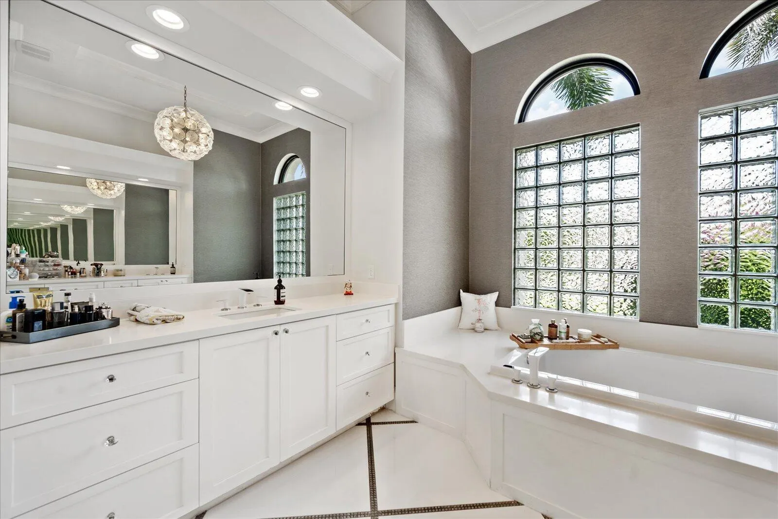 12520 Equine Lane