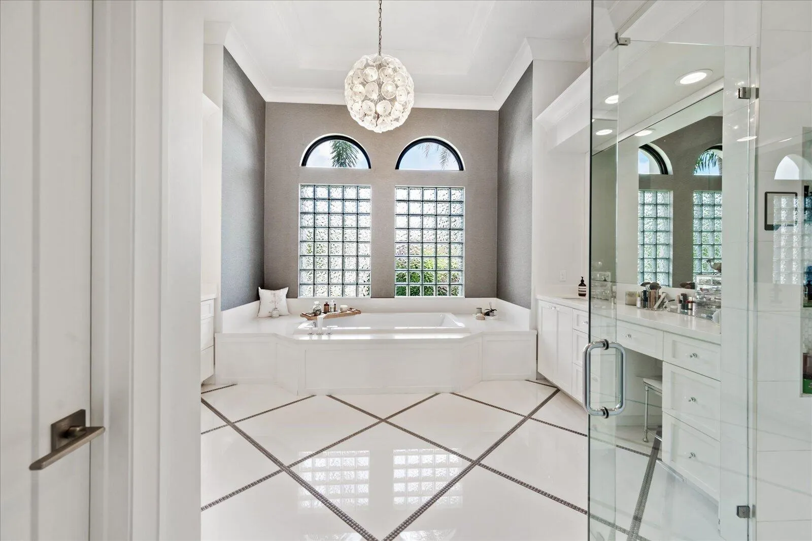 12520 Equine Lane