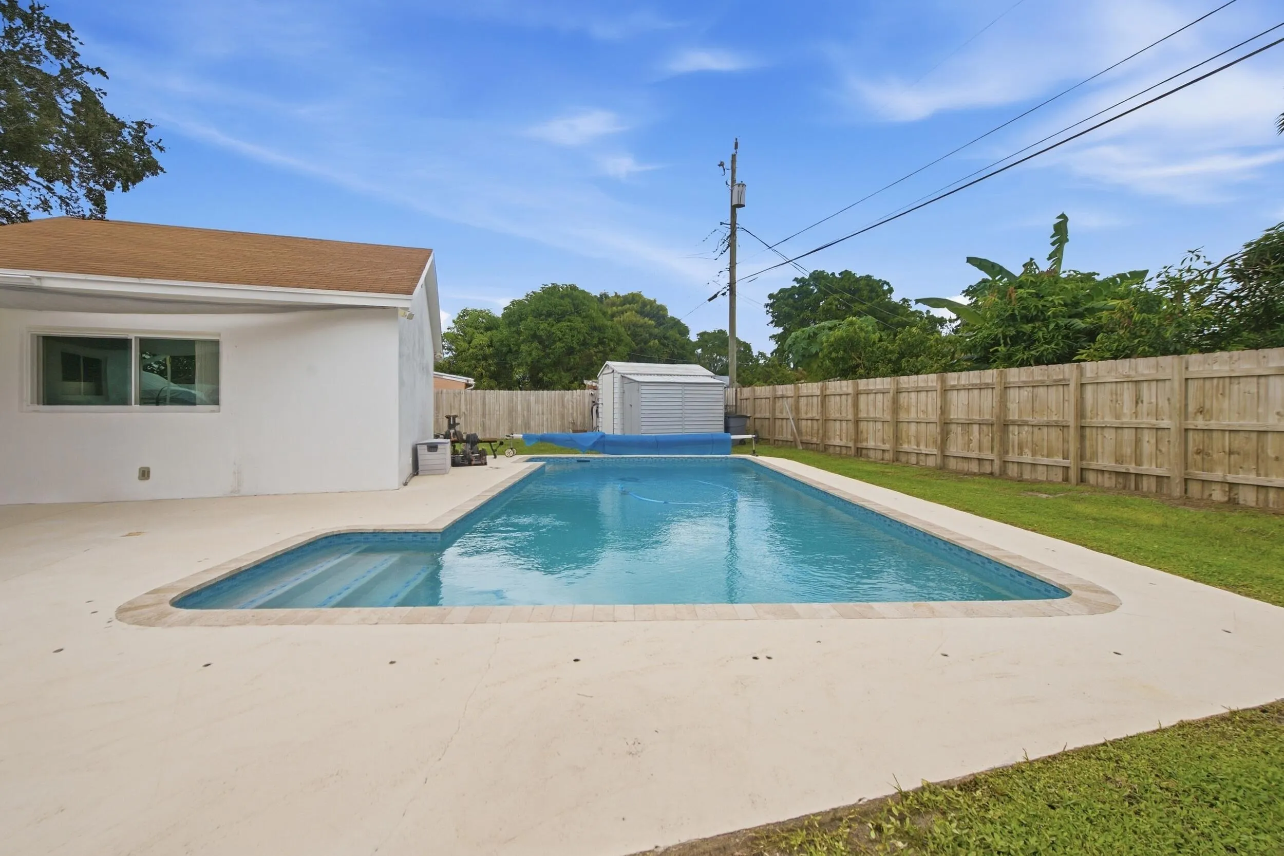 4999 SW 6TH Street