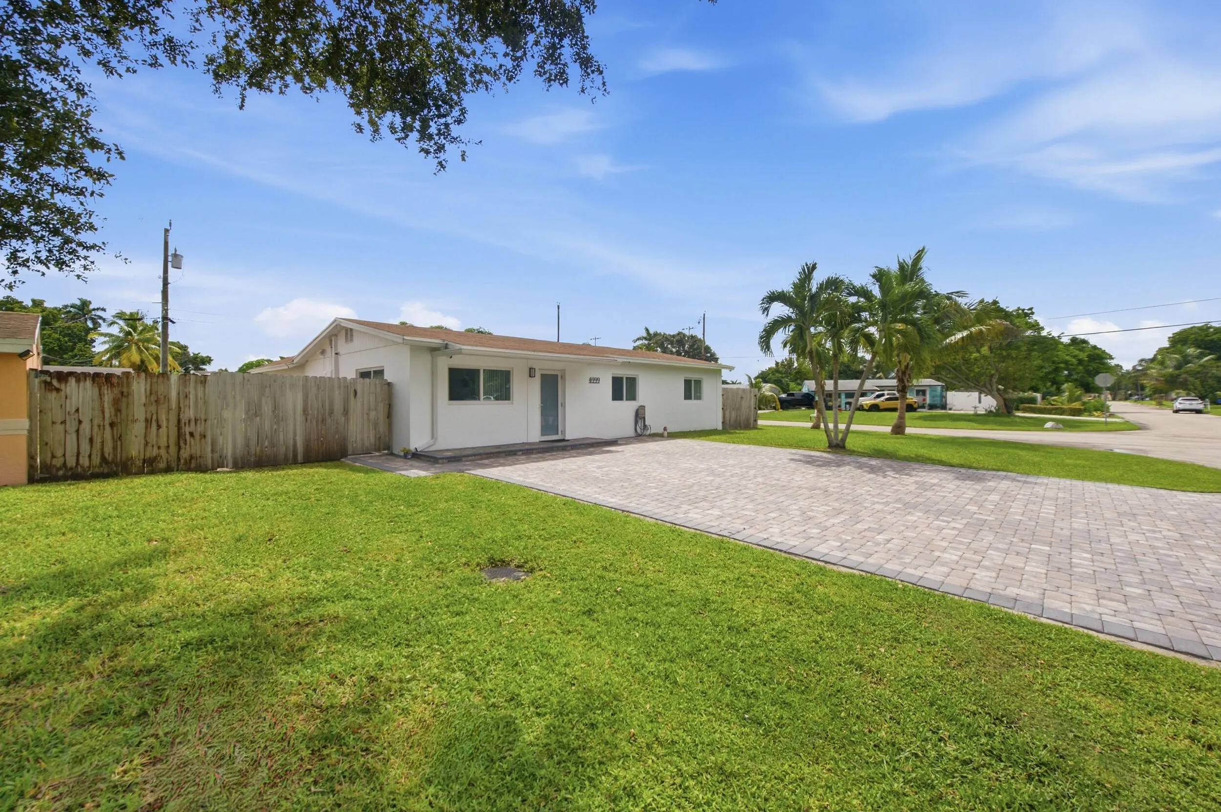 4999 SW 6TH Street