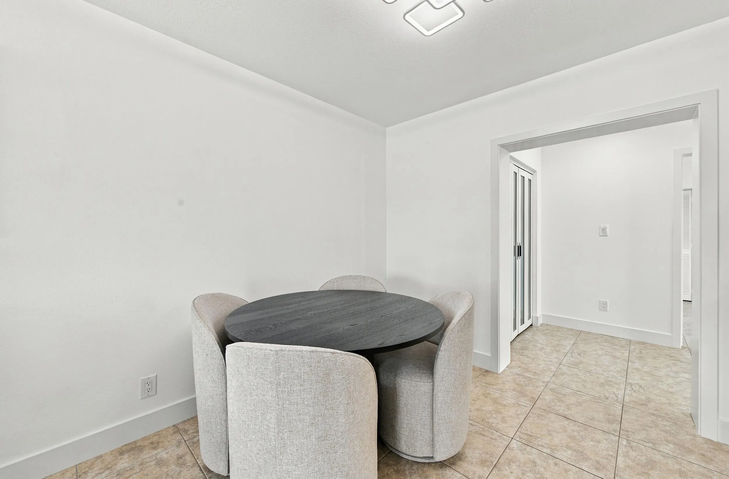 4999 SW 6TH Street