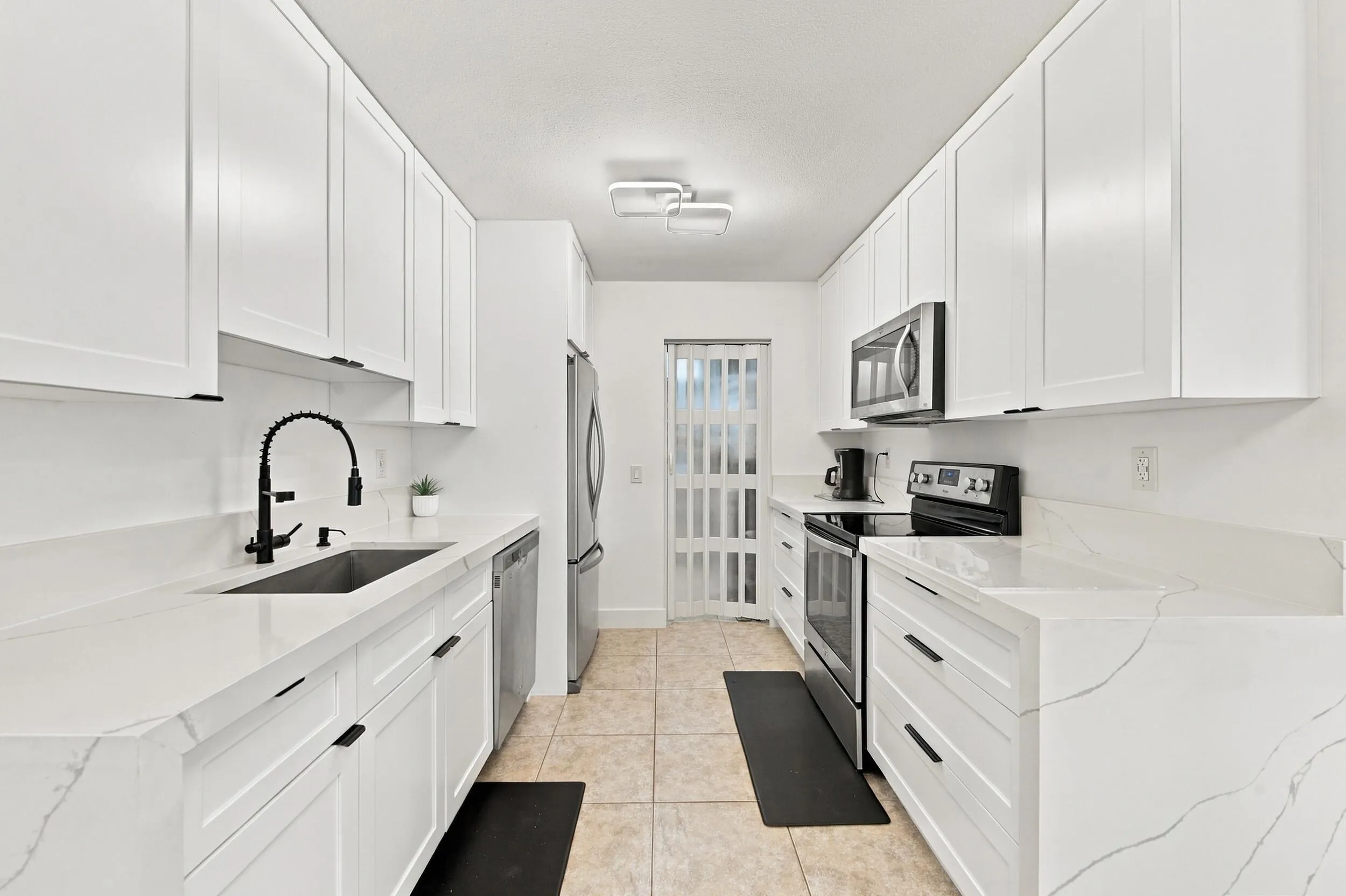 4999 SW 6TH Street