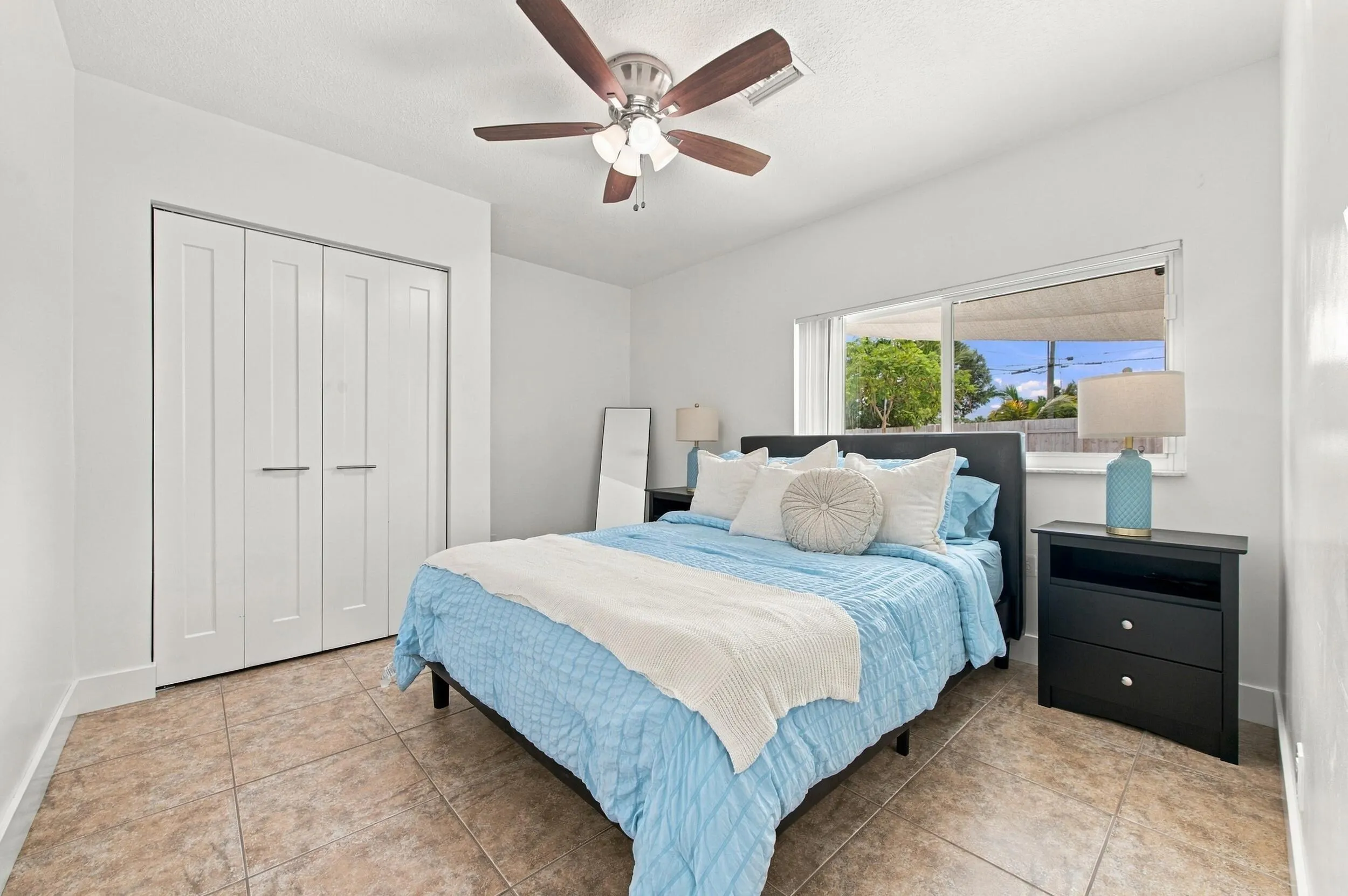 4999 SW 6TH Street