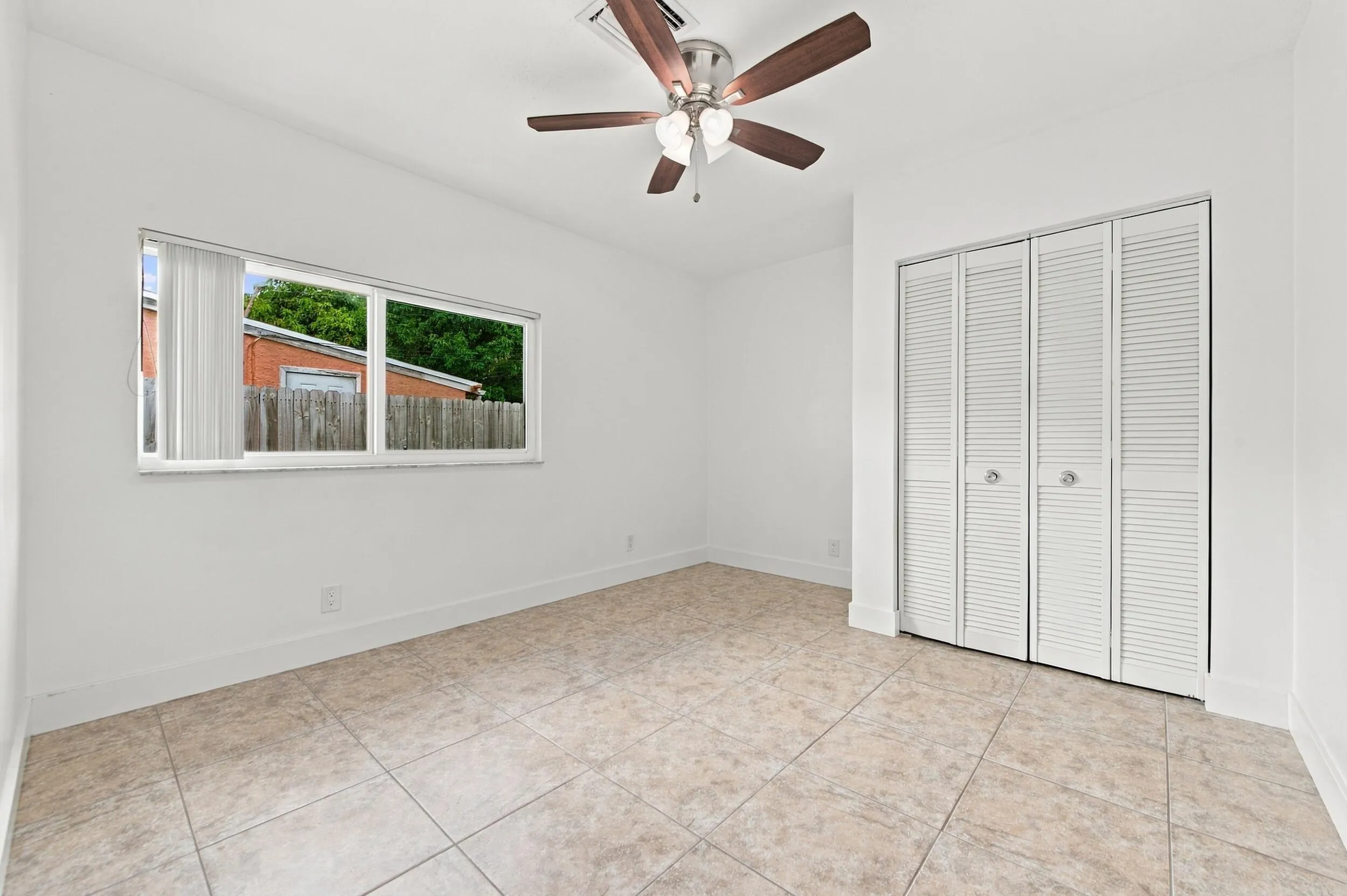 4999 SW 6TH Street