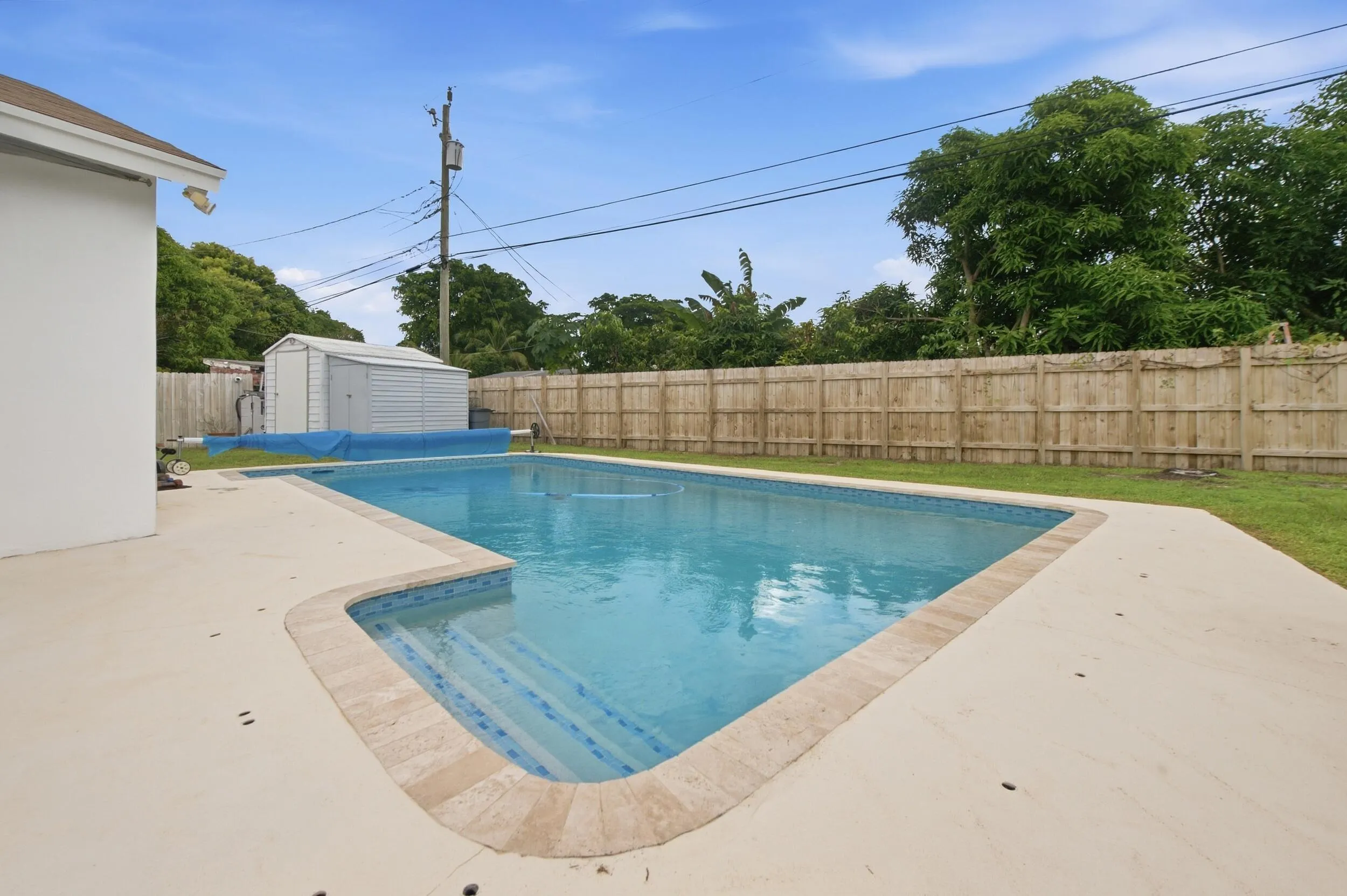 4999 SW 6TH Street