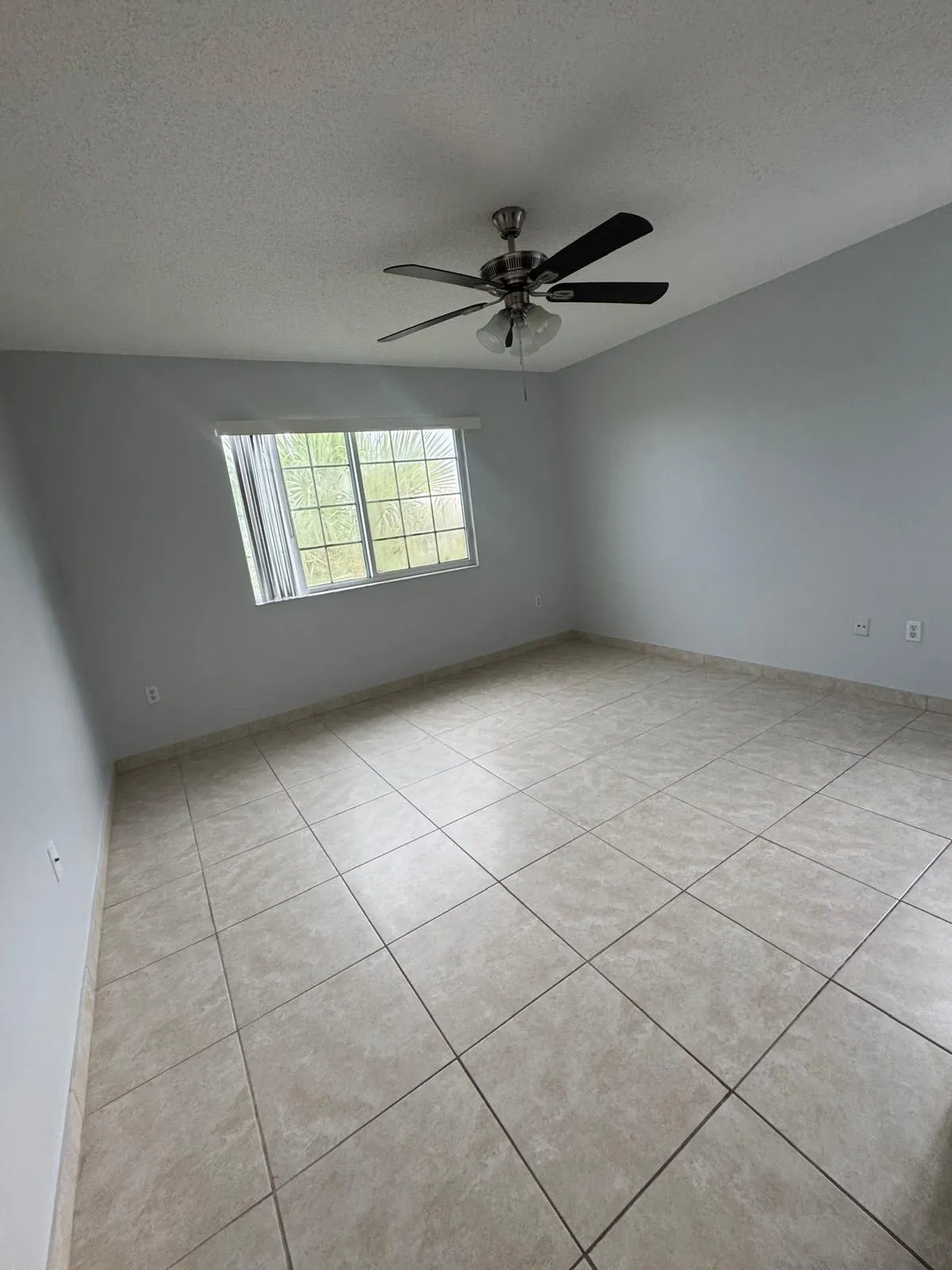 5045 WILES Road #308