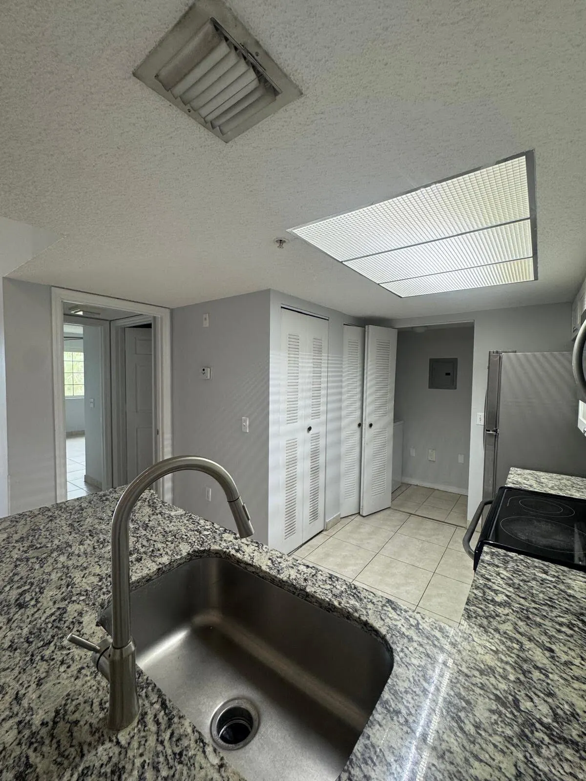 5045 WILES Road #308