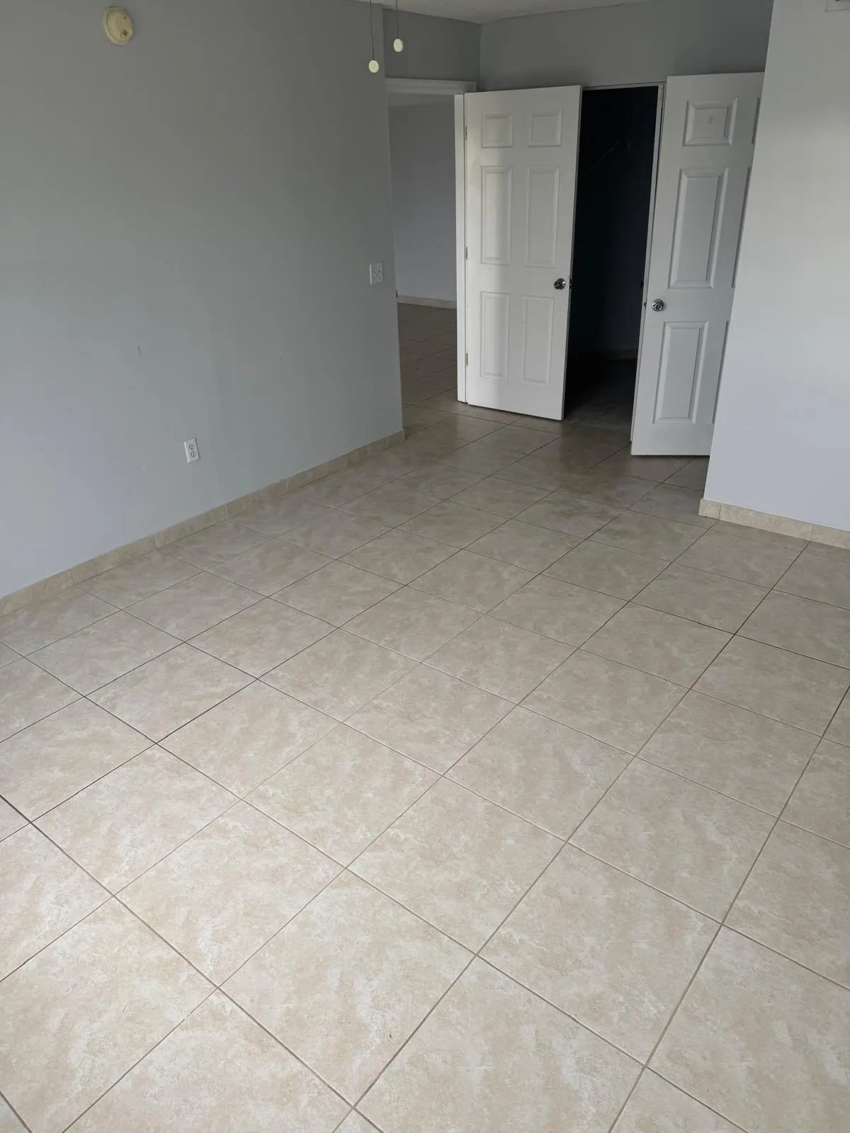 5045 WILES Road #308