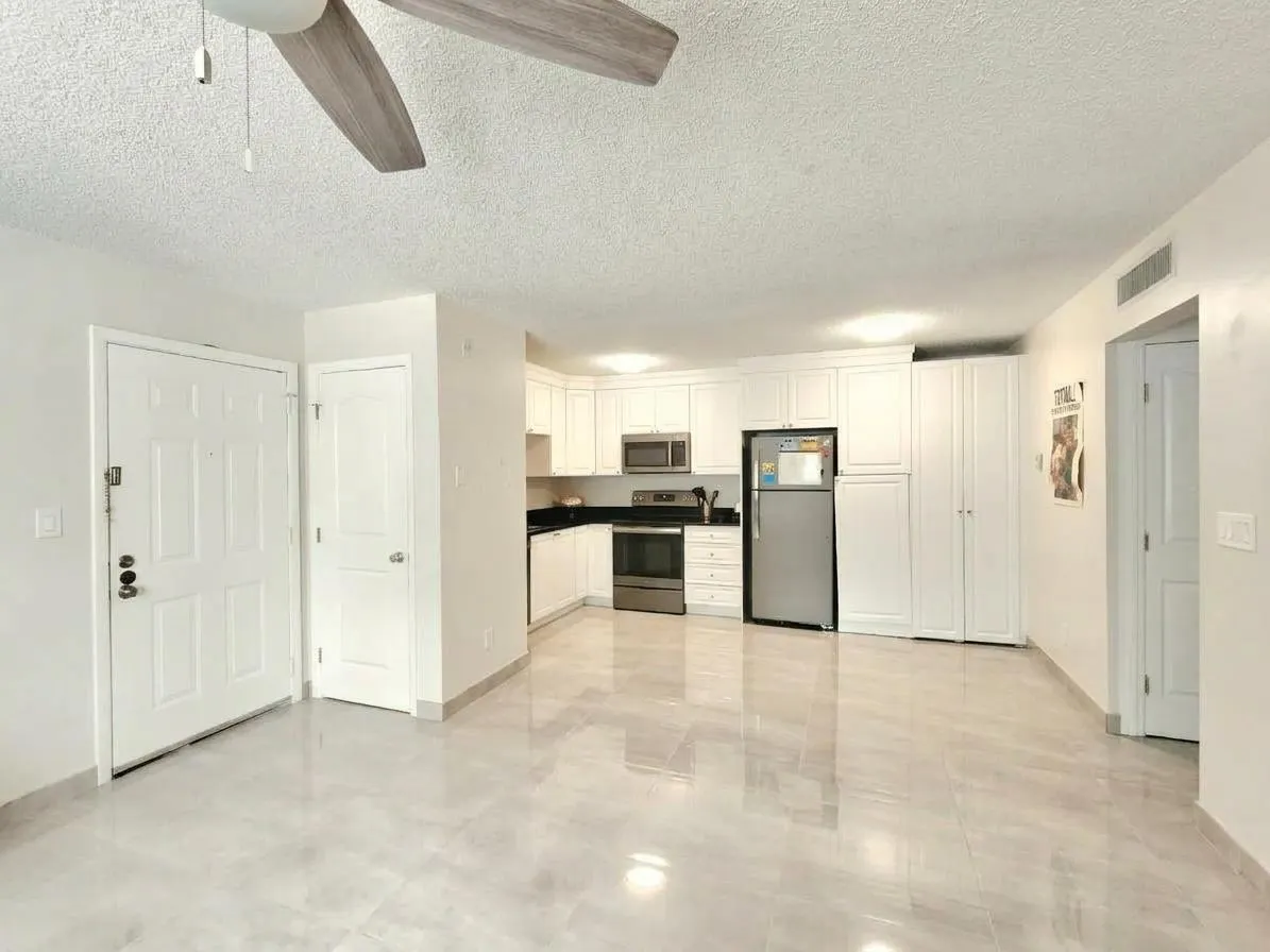 651 Lyons Road #10107