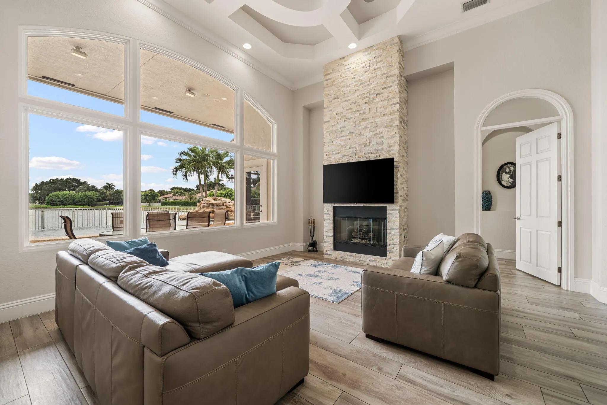 12537 Equine Lane