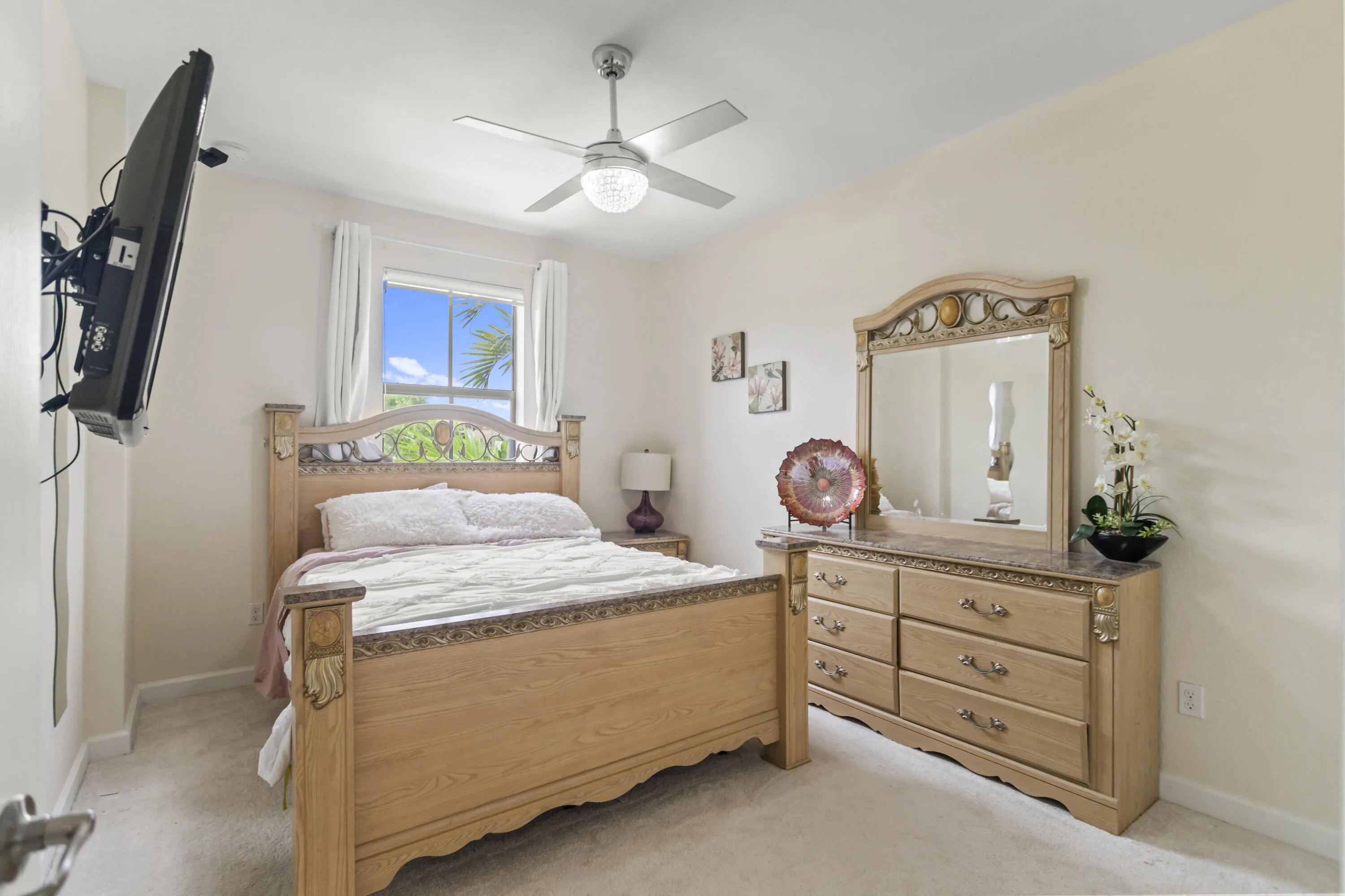6943 Broadland Way