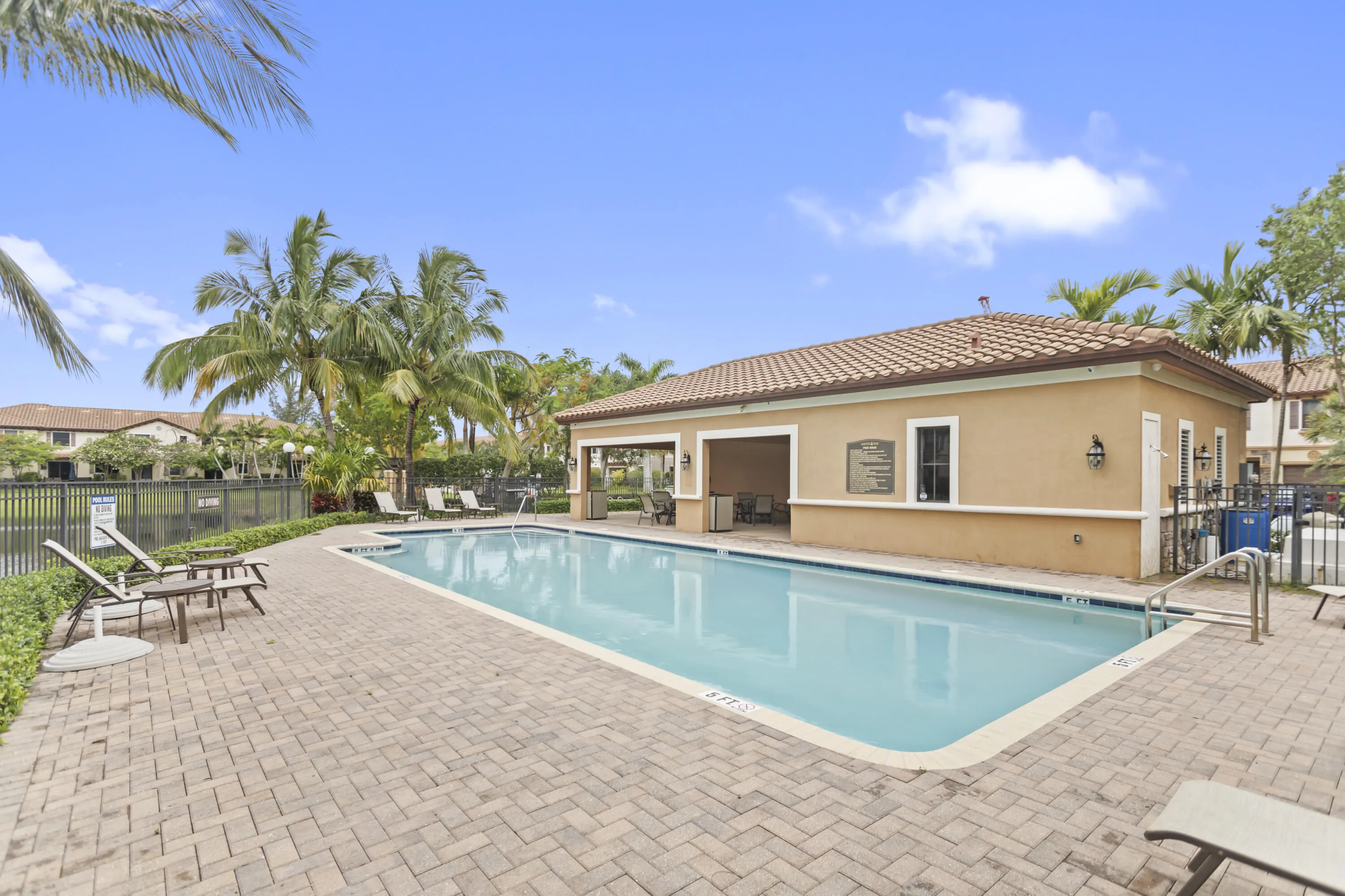 6943 Broadland Way
