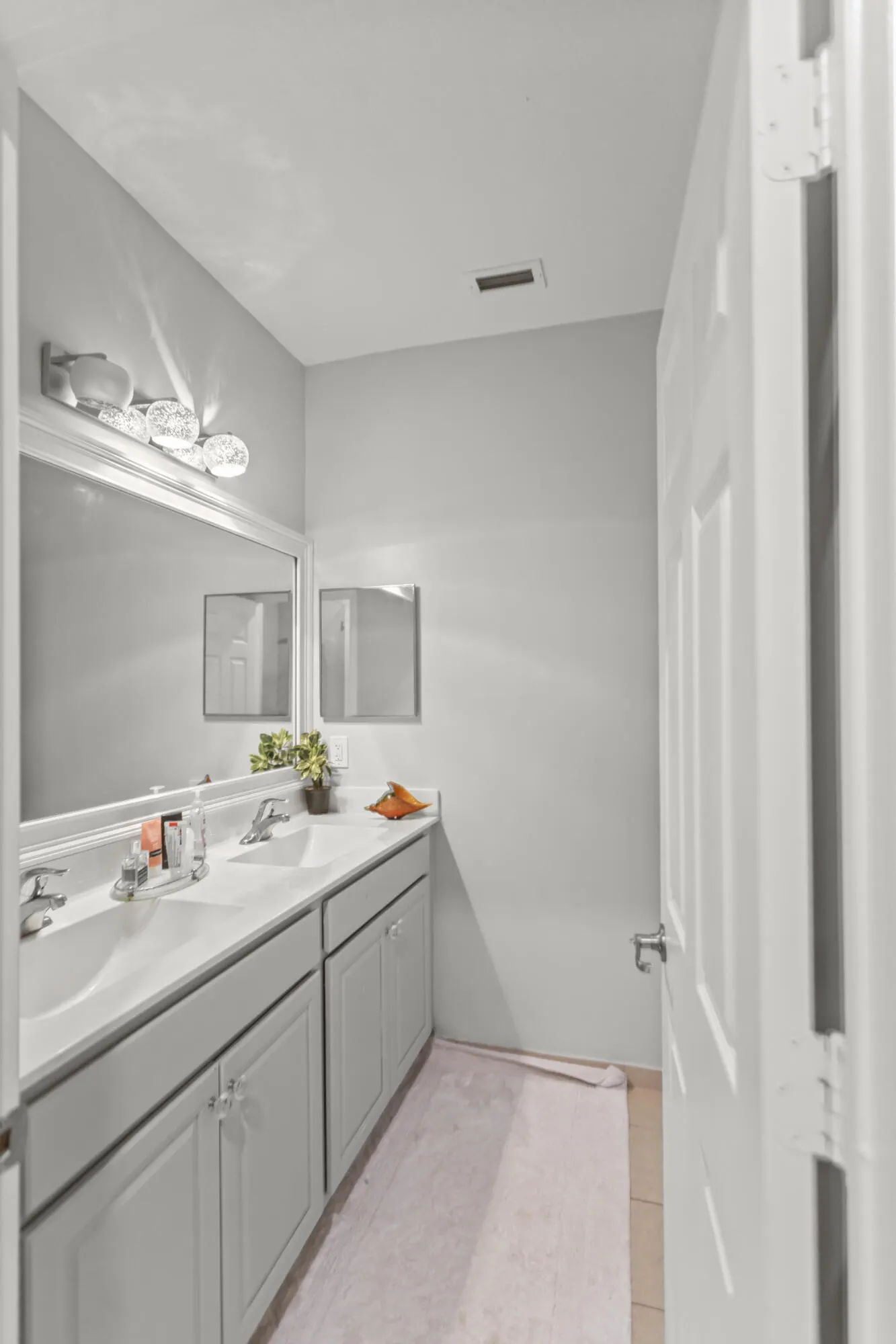 6943 Broadland Way