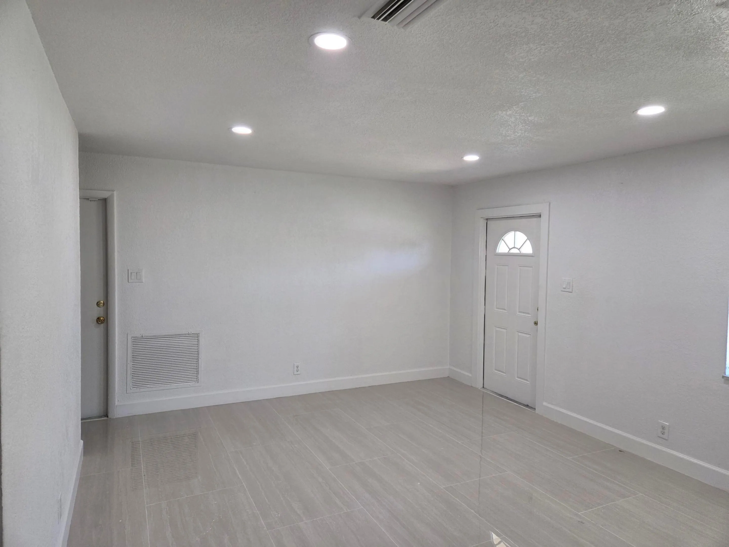 6970 NW 17th Court