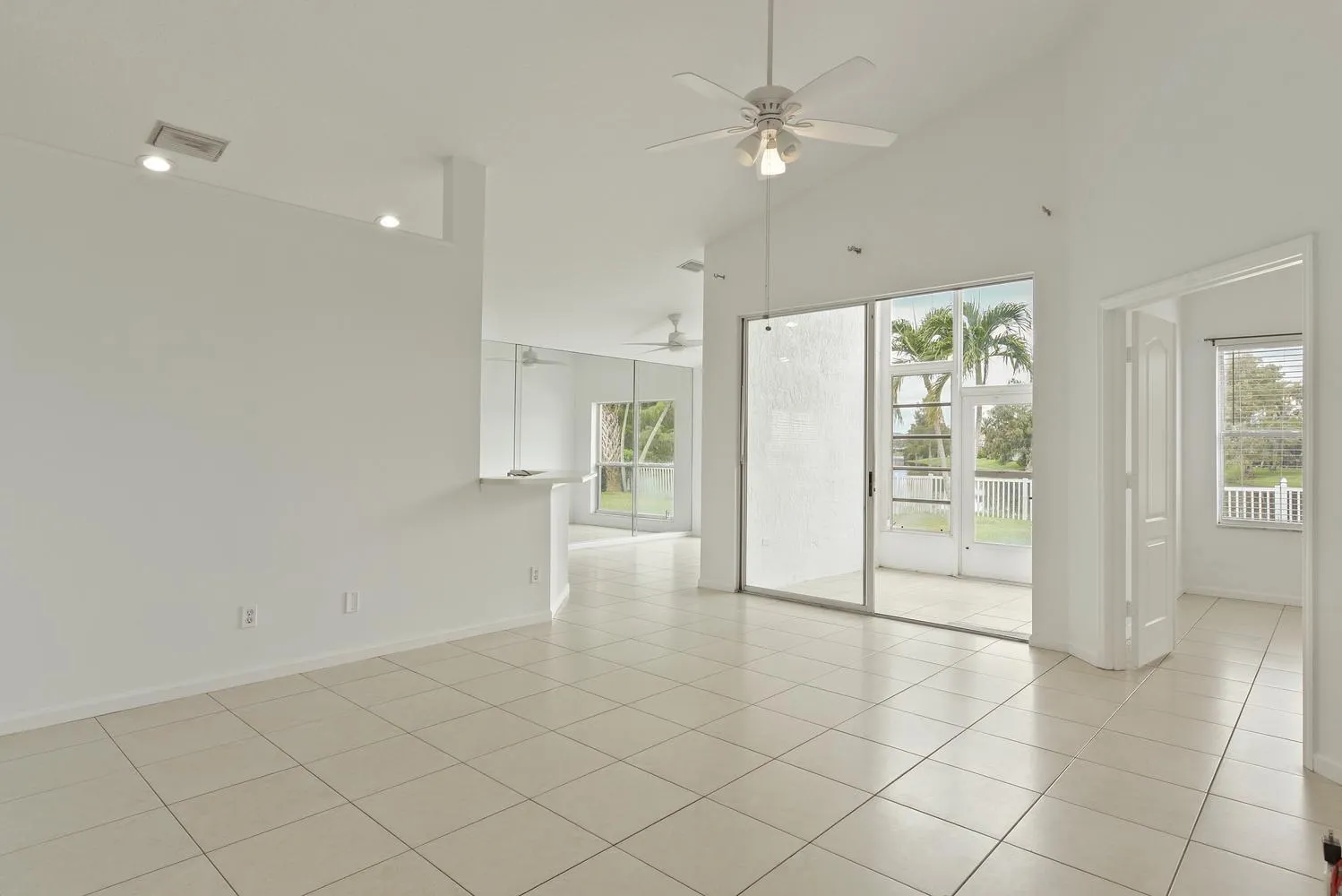 713 NW Waterlily Place