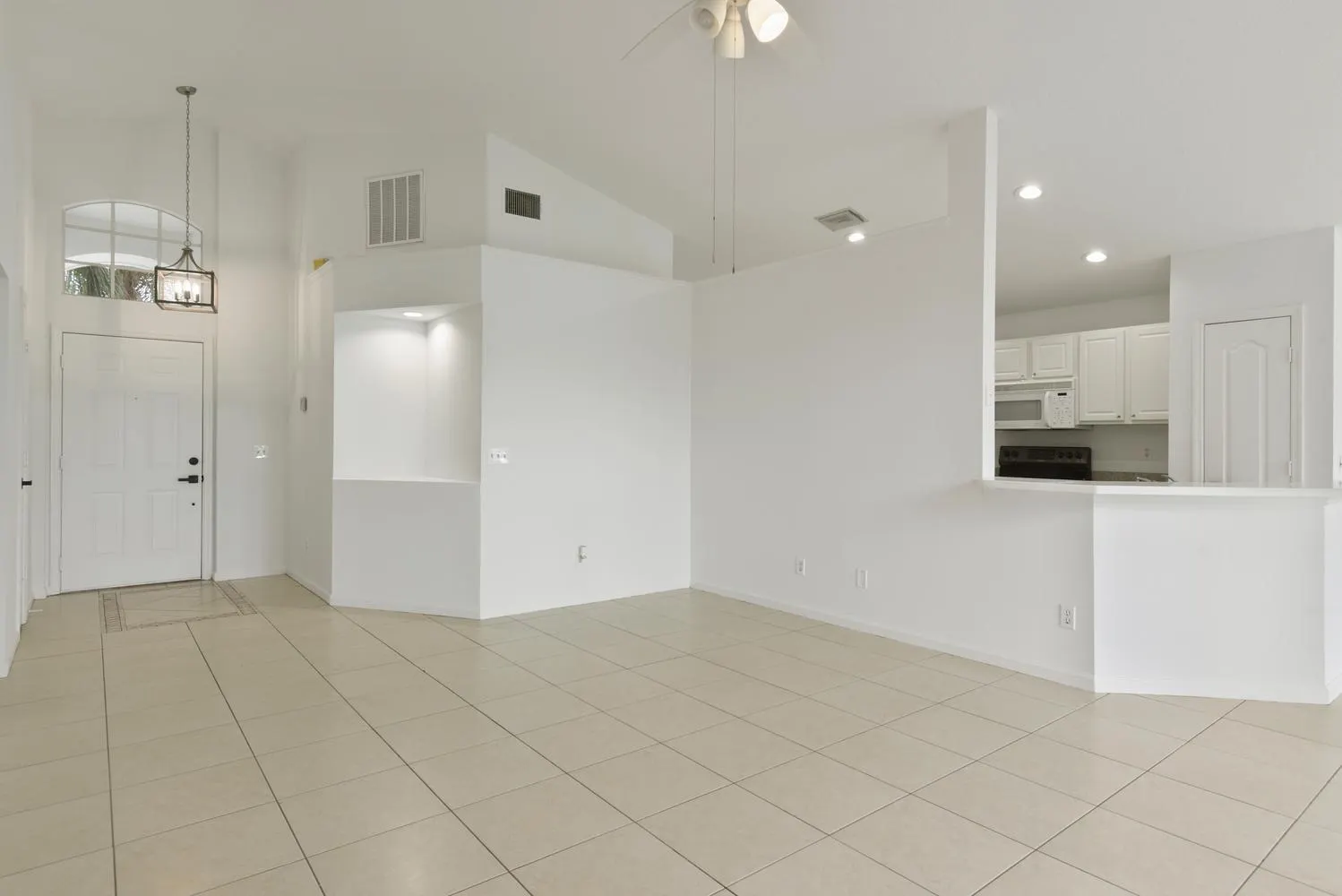713 NW Waterlily Place