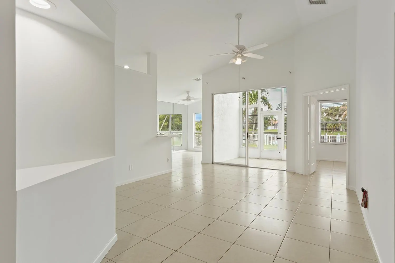 713 NW Waterlily Place