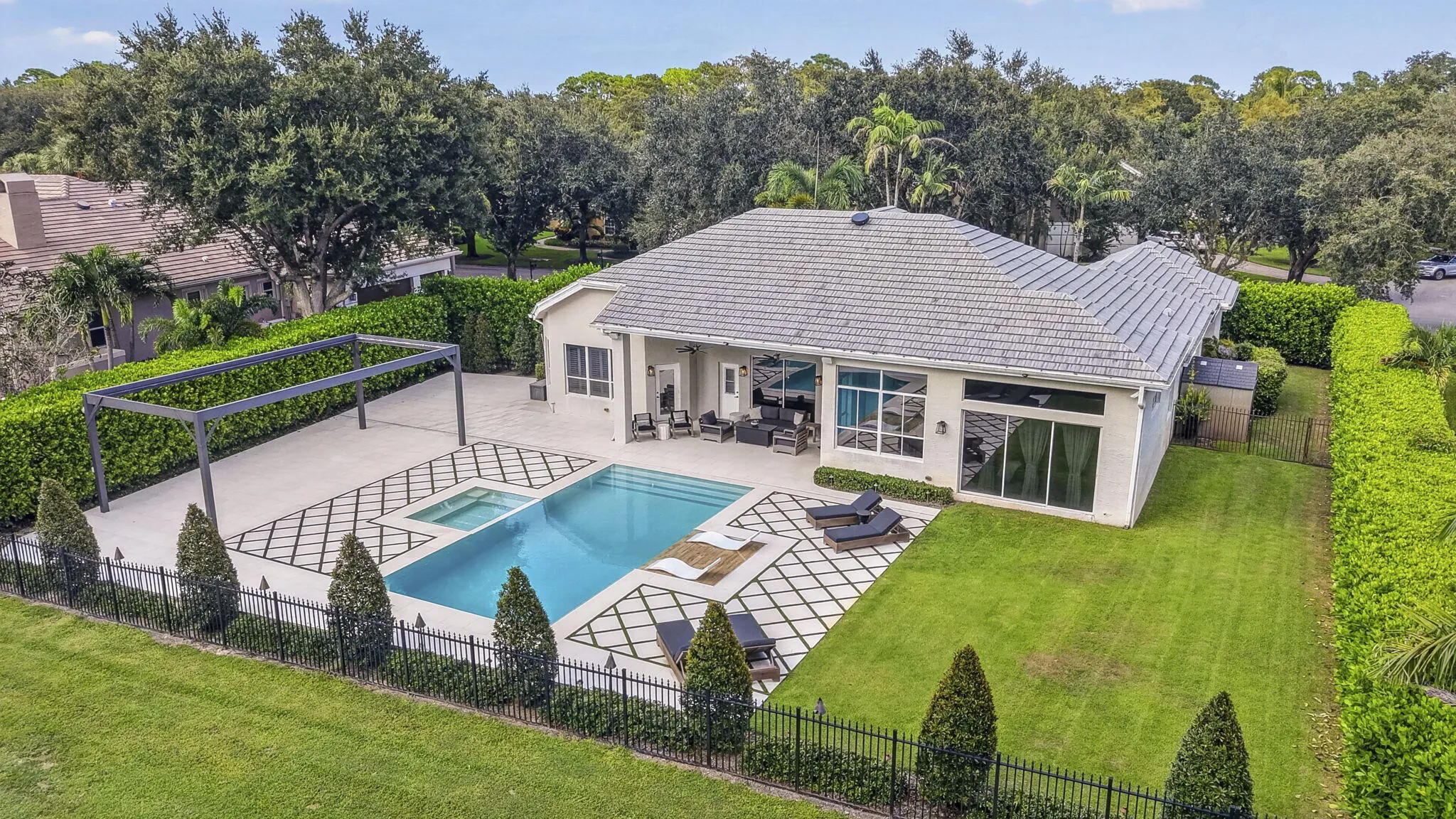 851 FOREST GLEN Lane