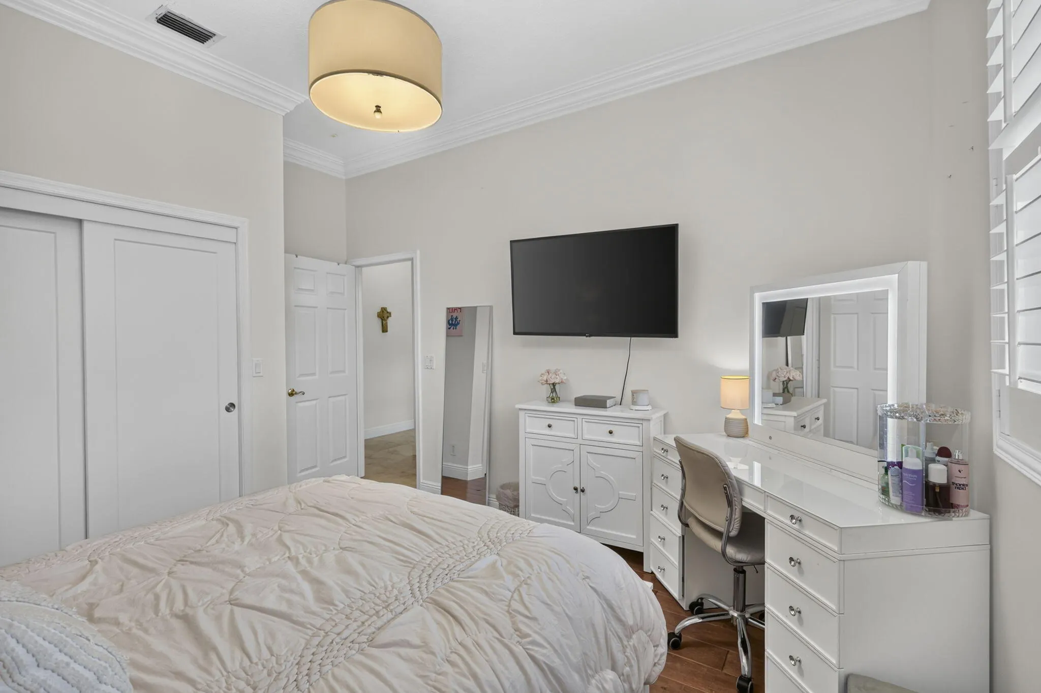 851 FOREST GLEN Lane