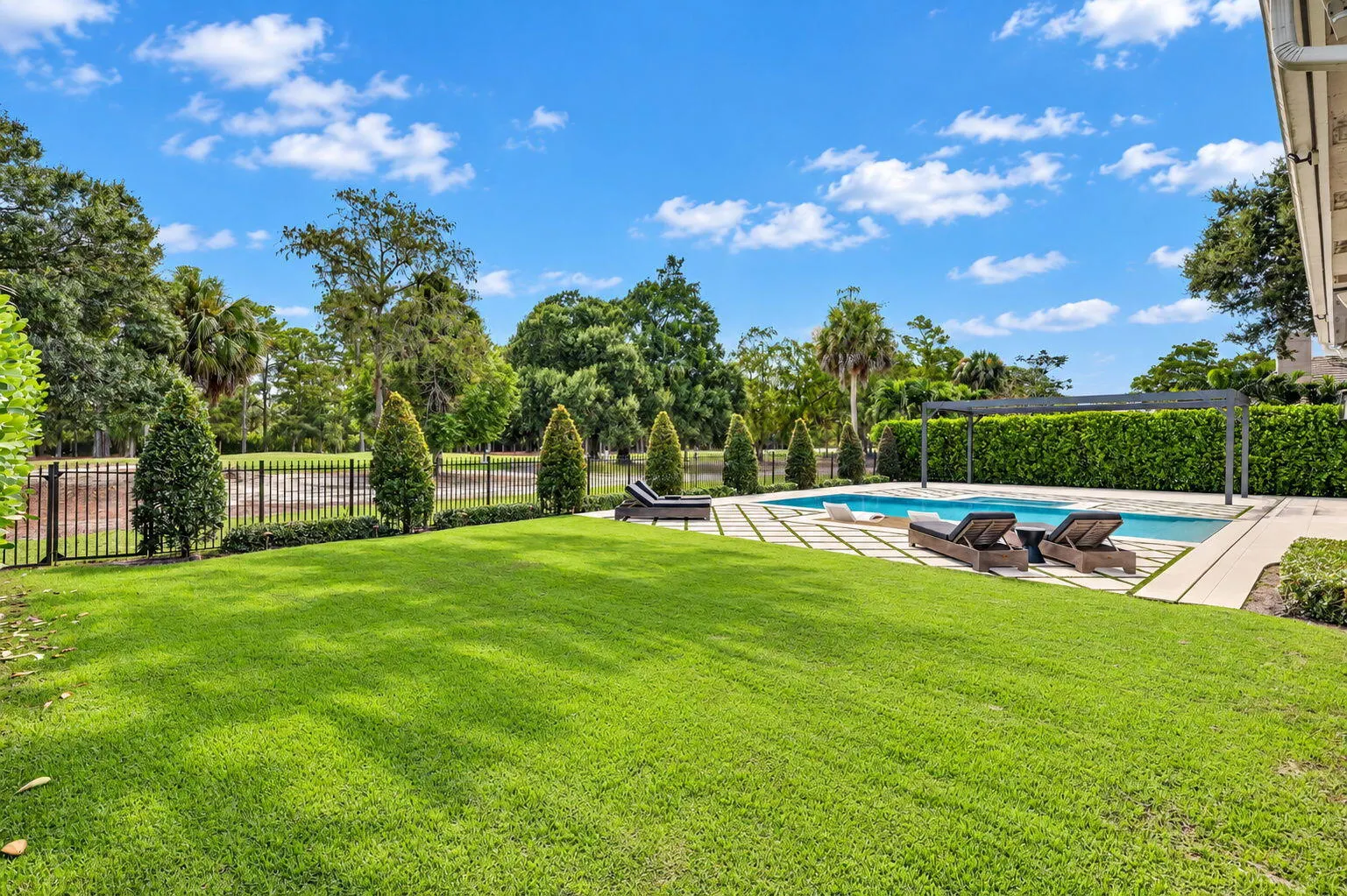 851 FOREST GLEN Lane