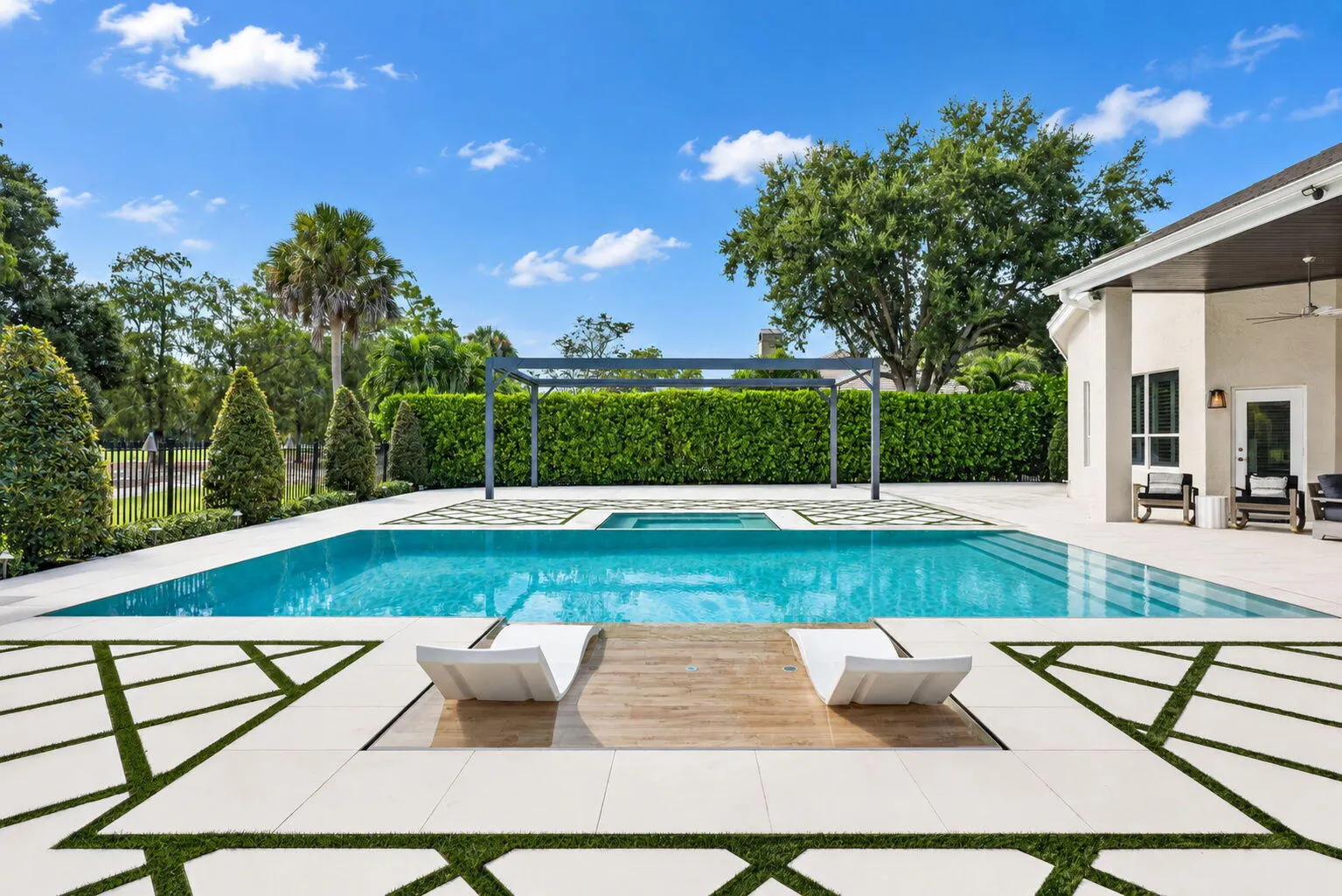 851 FOREST GLEN Lane