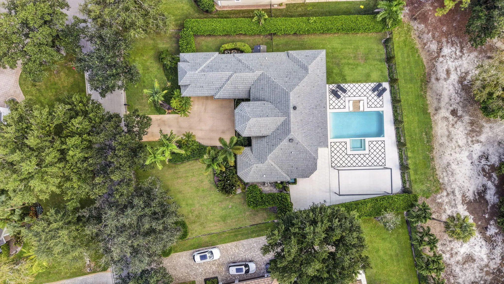 851 FOREST GLEN Lane