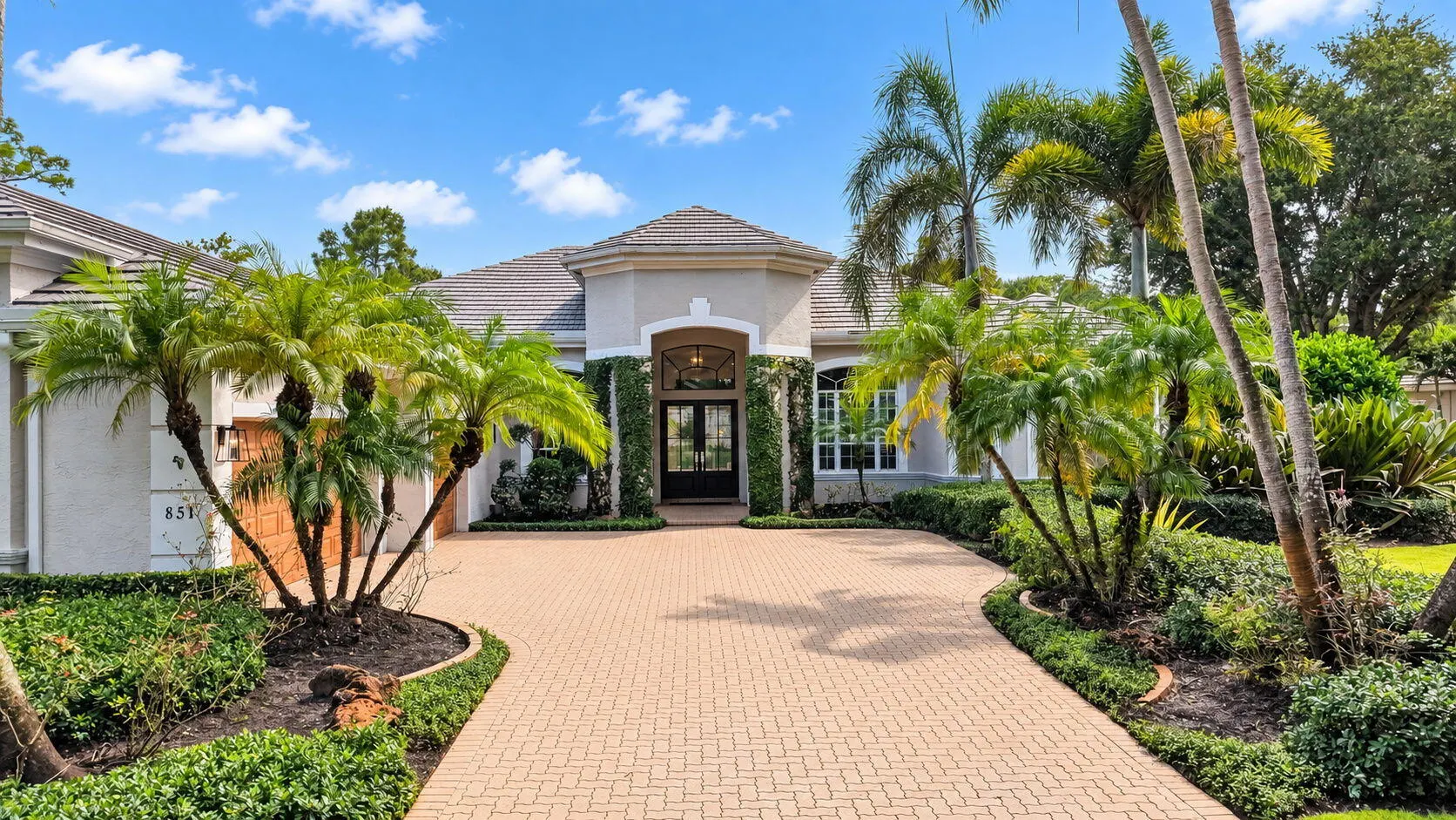 851 FOREST GLEN Lane