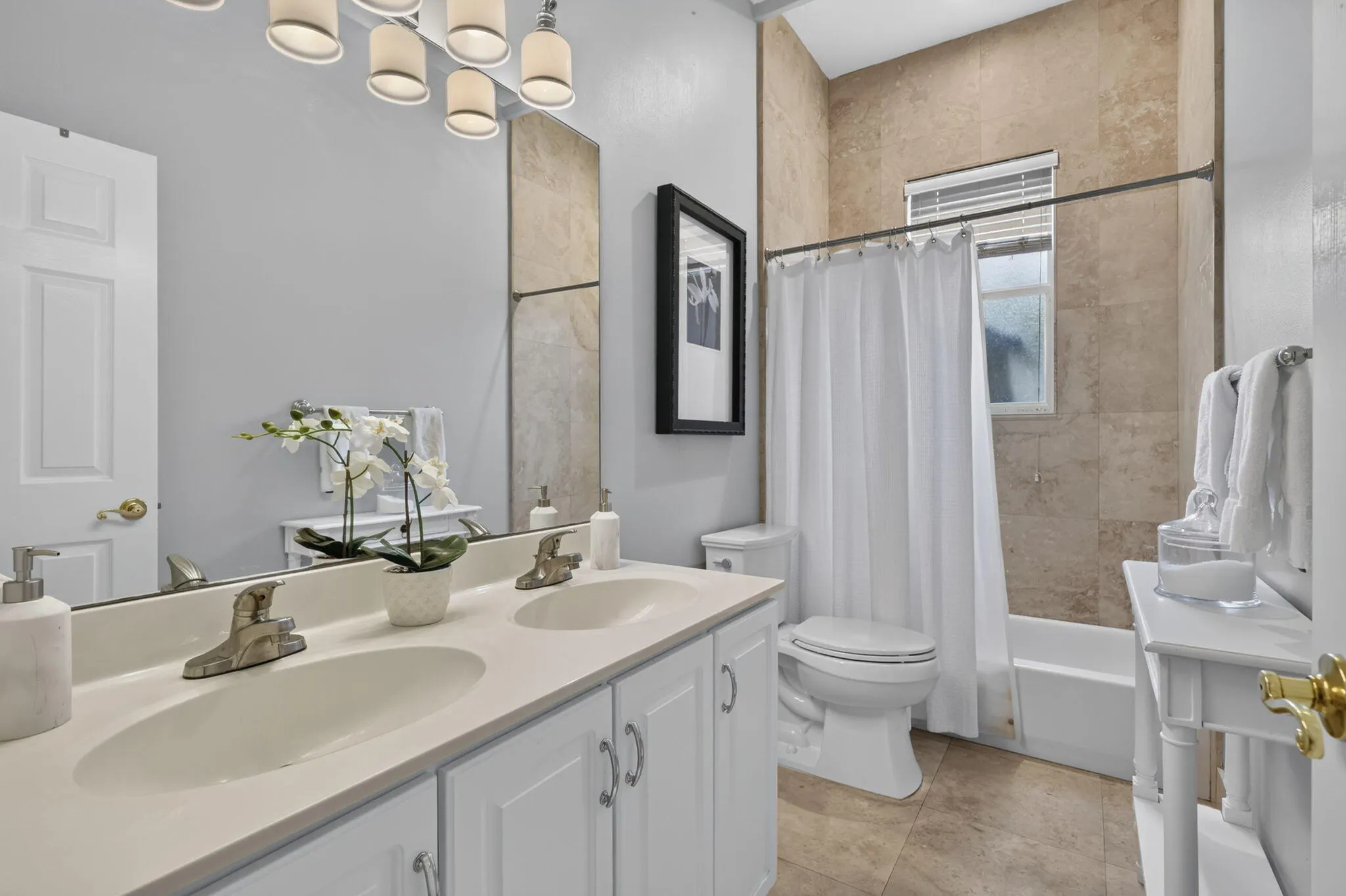 851 FOREST GLEN Lane