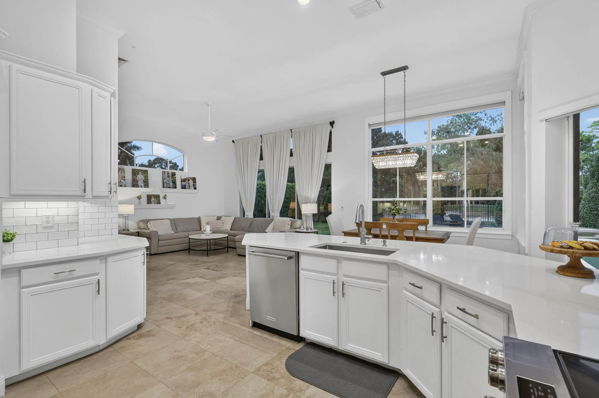 851 FOREST GLEN Lane