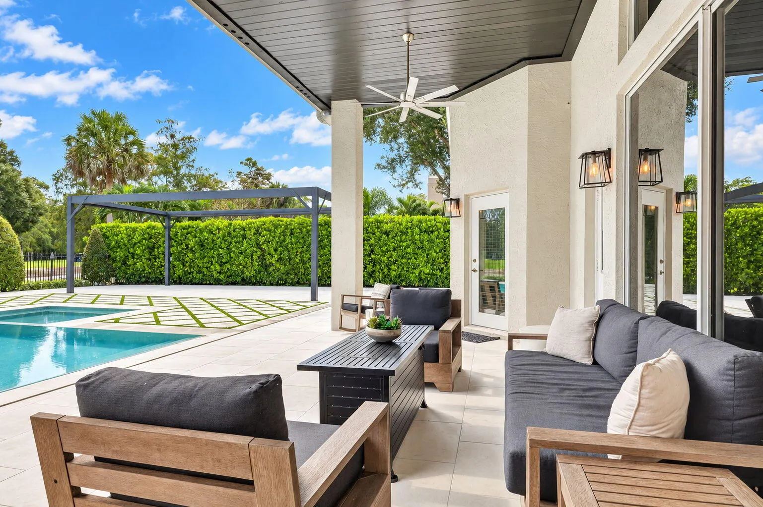 851 FOREST GLEN Lane