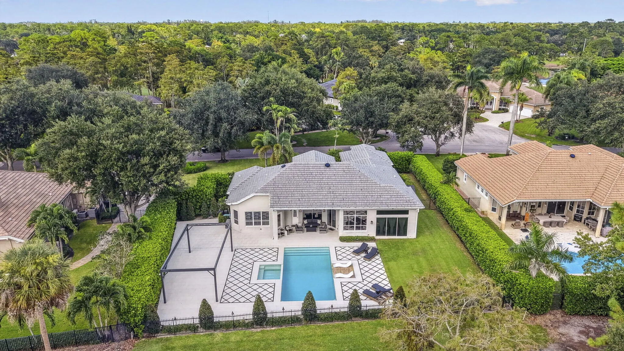 851 FOREST GLEN Lane
