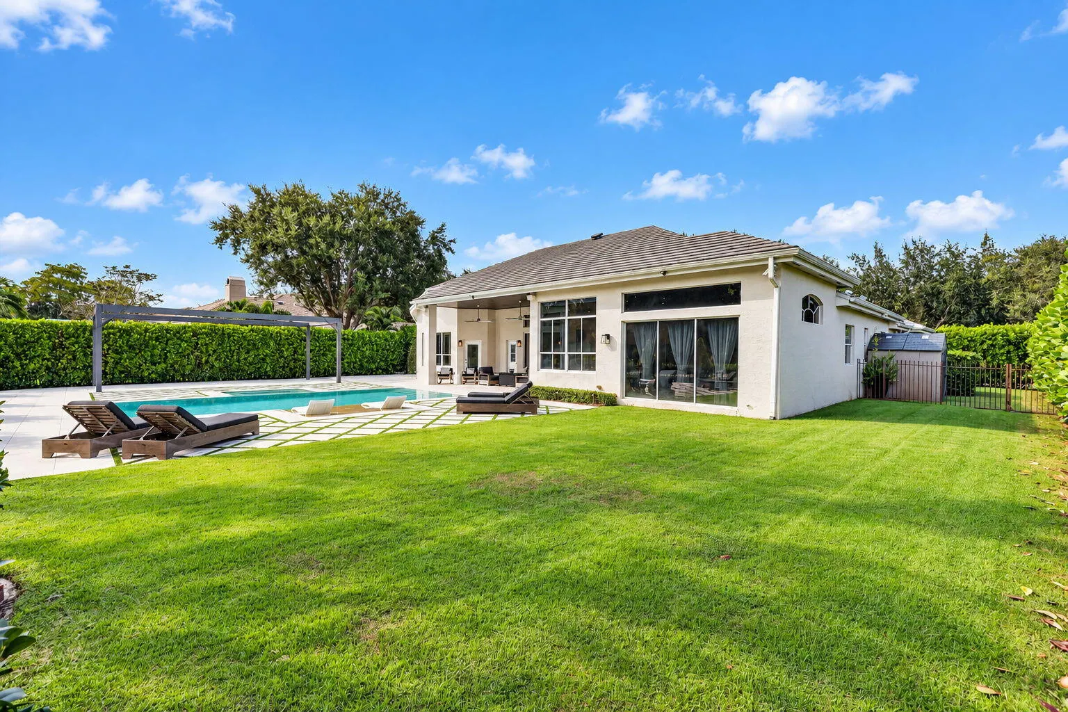 851 FOREST GLEN Lane