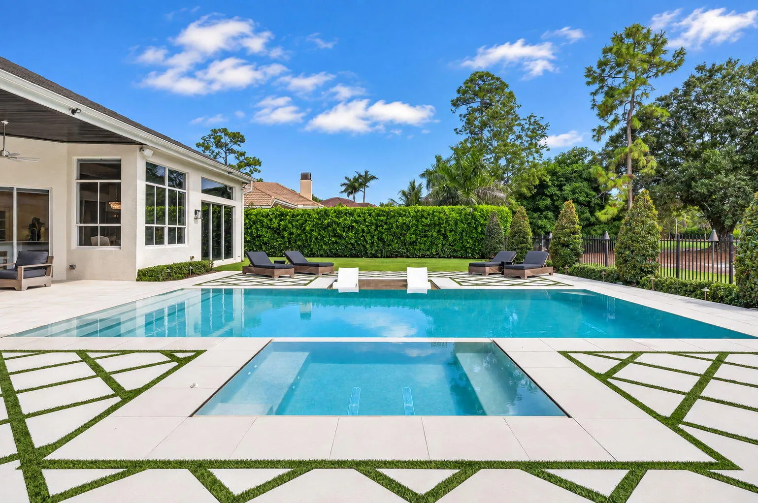 851 FOREST GLEN Lane