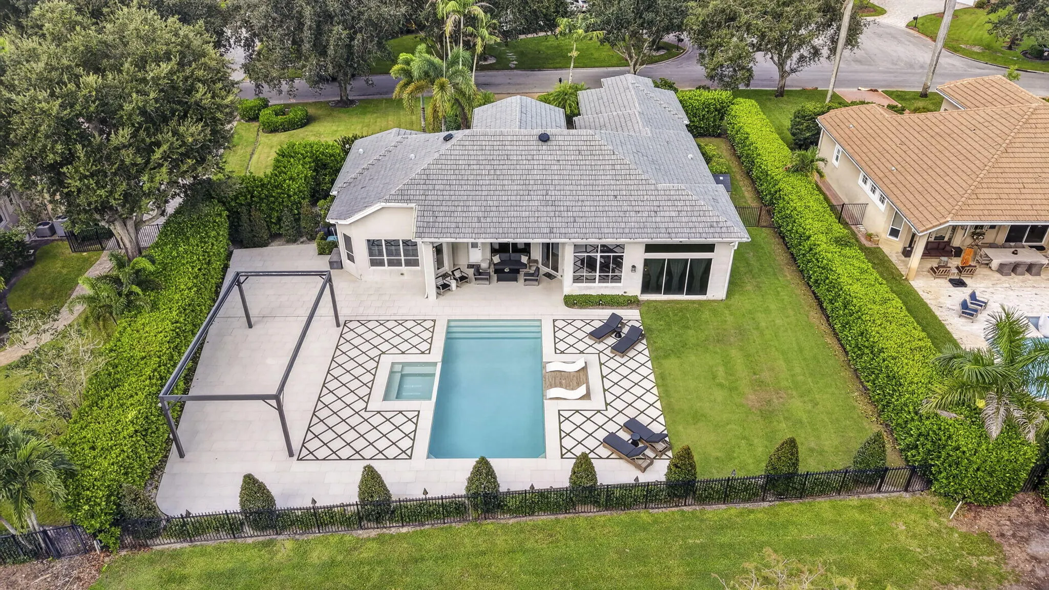 851 FOREST GLEN Lane