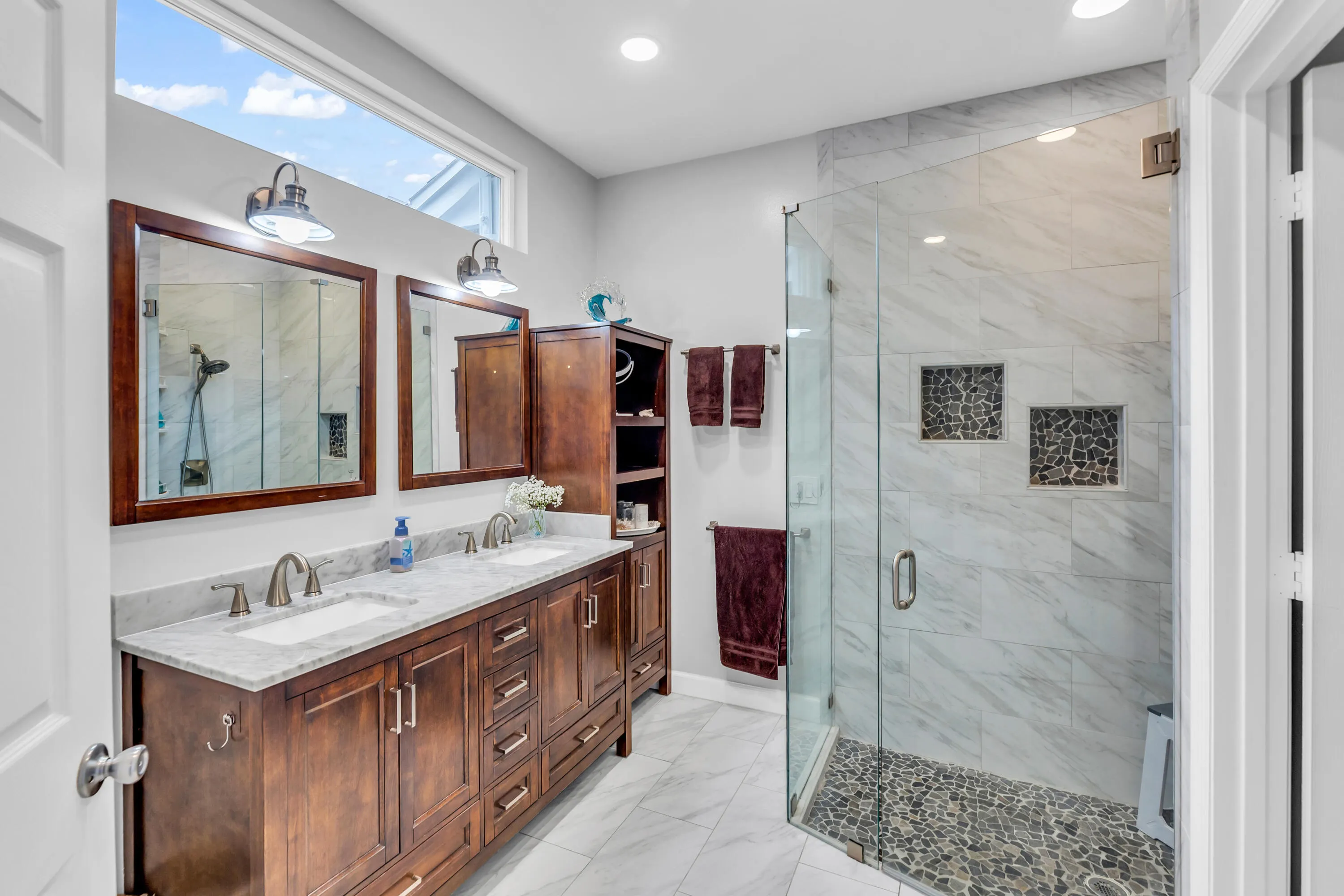 401 Tamarind Place