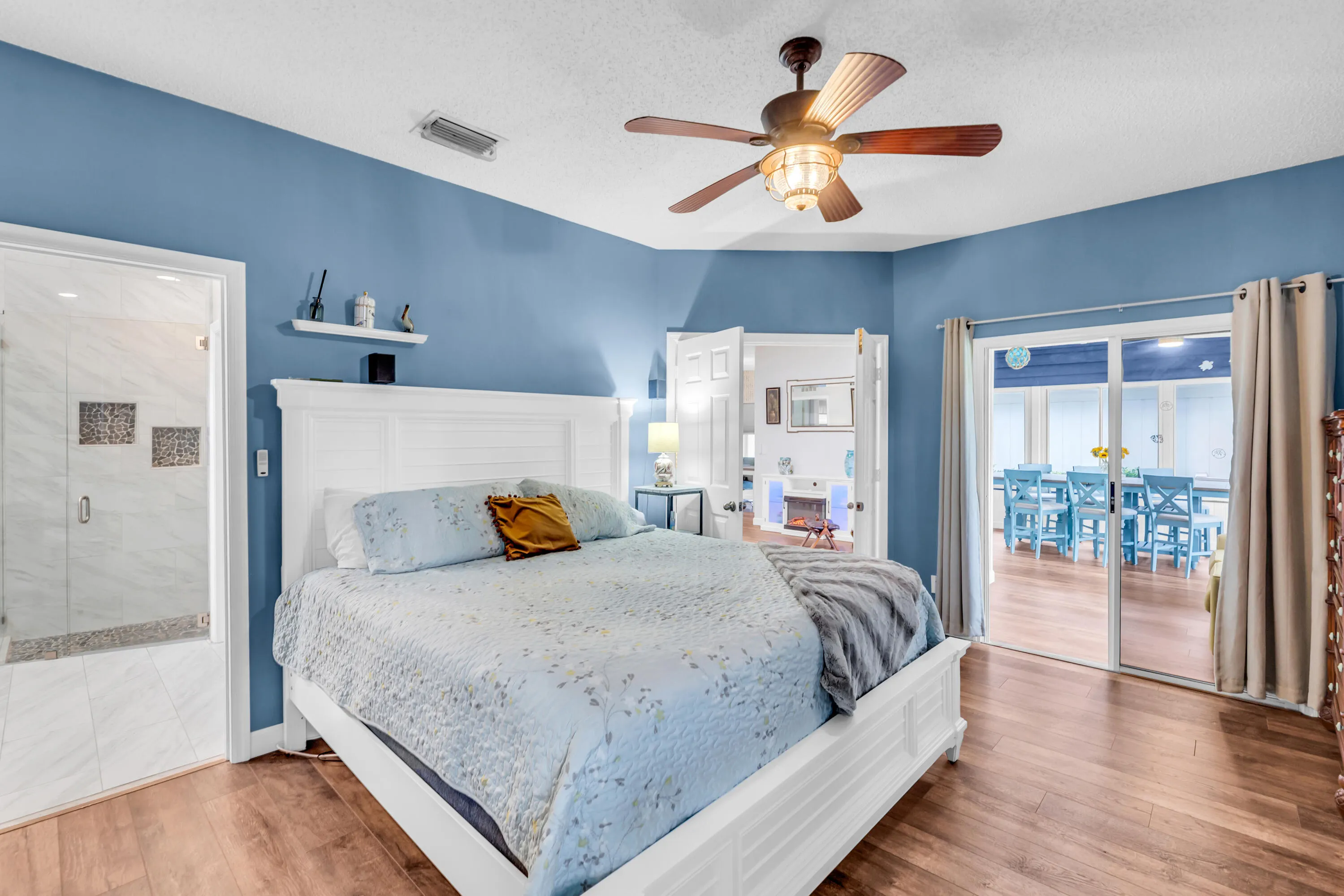 401 Tamarind Place